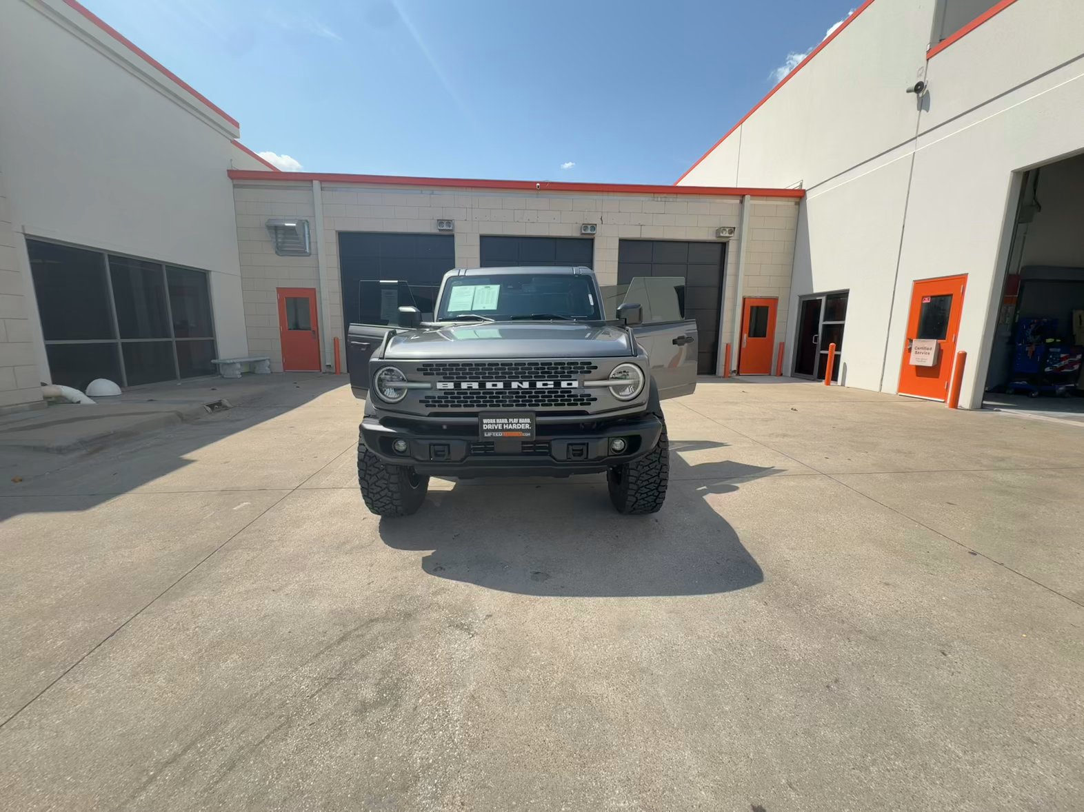 Lifted Trucks - #TX10747 - 2025 Ford Bronco Badlands