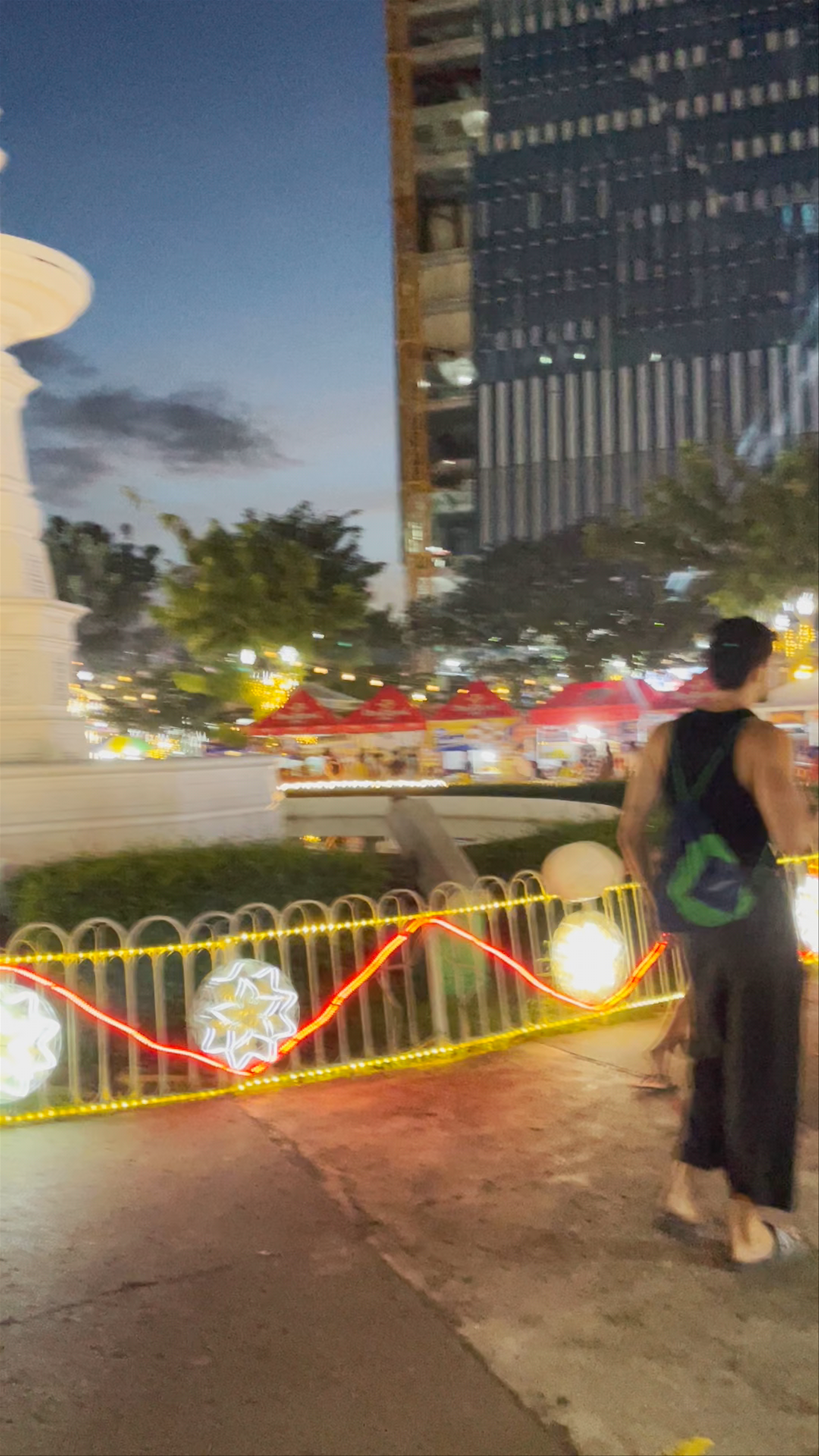 Night Market Festivities and Vibrant Lights at Fuente Osmeña Circle, Cebu City
