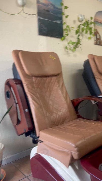 Fresh Nails - Small salon with excellent customer service. Nina the owner was amazing!! - Nail Salons Near Me - Auburn, California