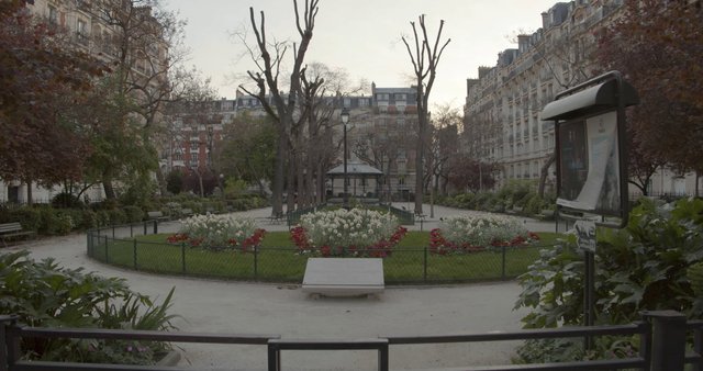Empty park in Paris