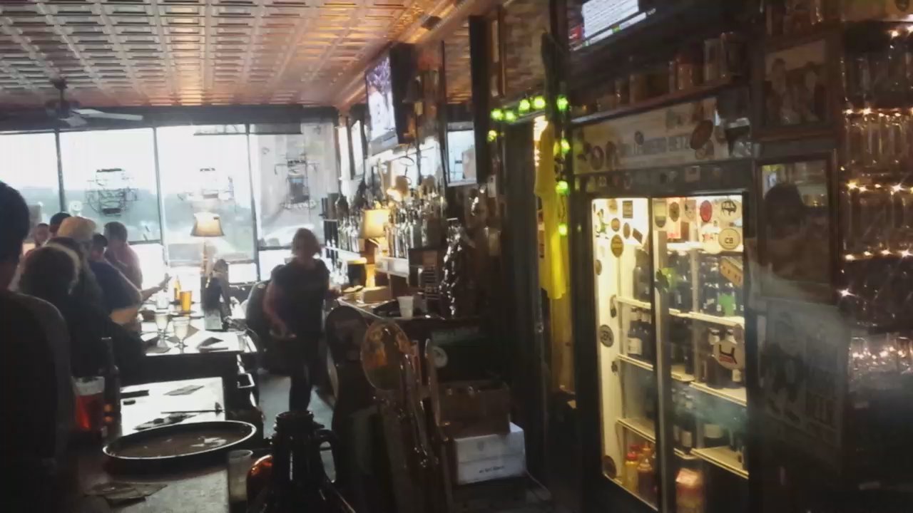 Gene McCarthy's - Noisy but fun environment - American Near Me - Buffalo, New York