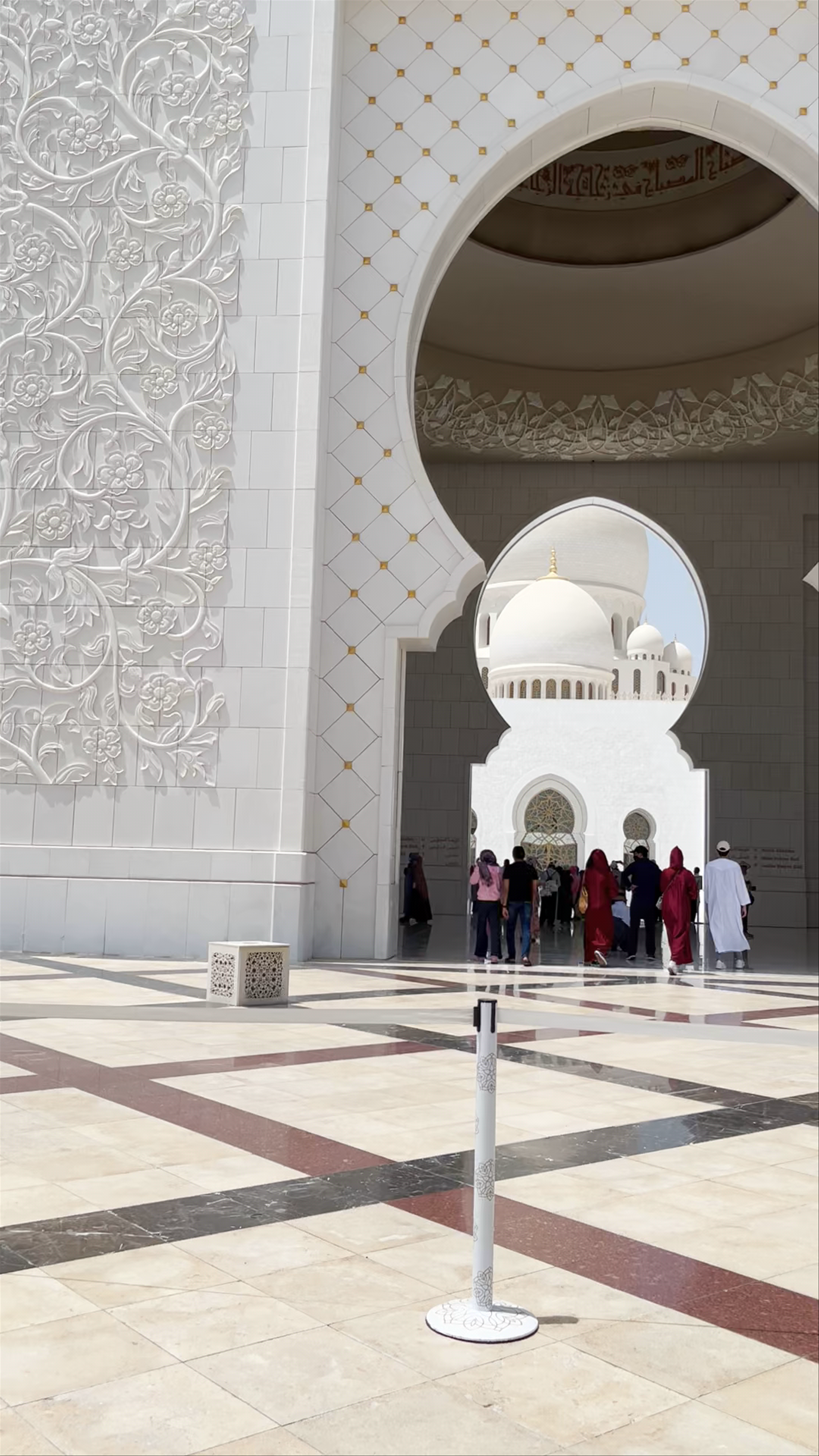Sheikh Zayed Grand Mosque: A Majestic Marvel in Abu Dhabi
