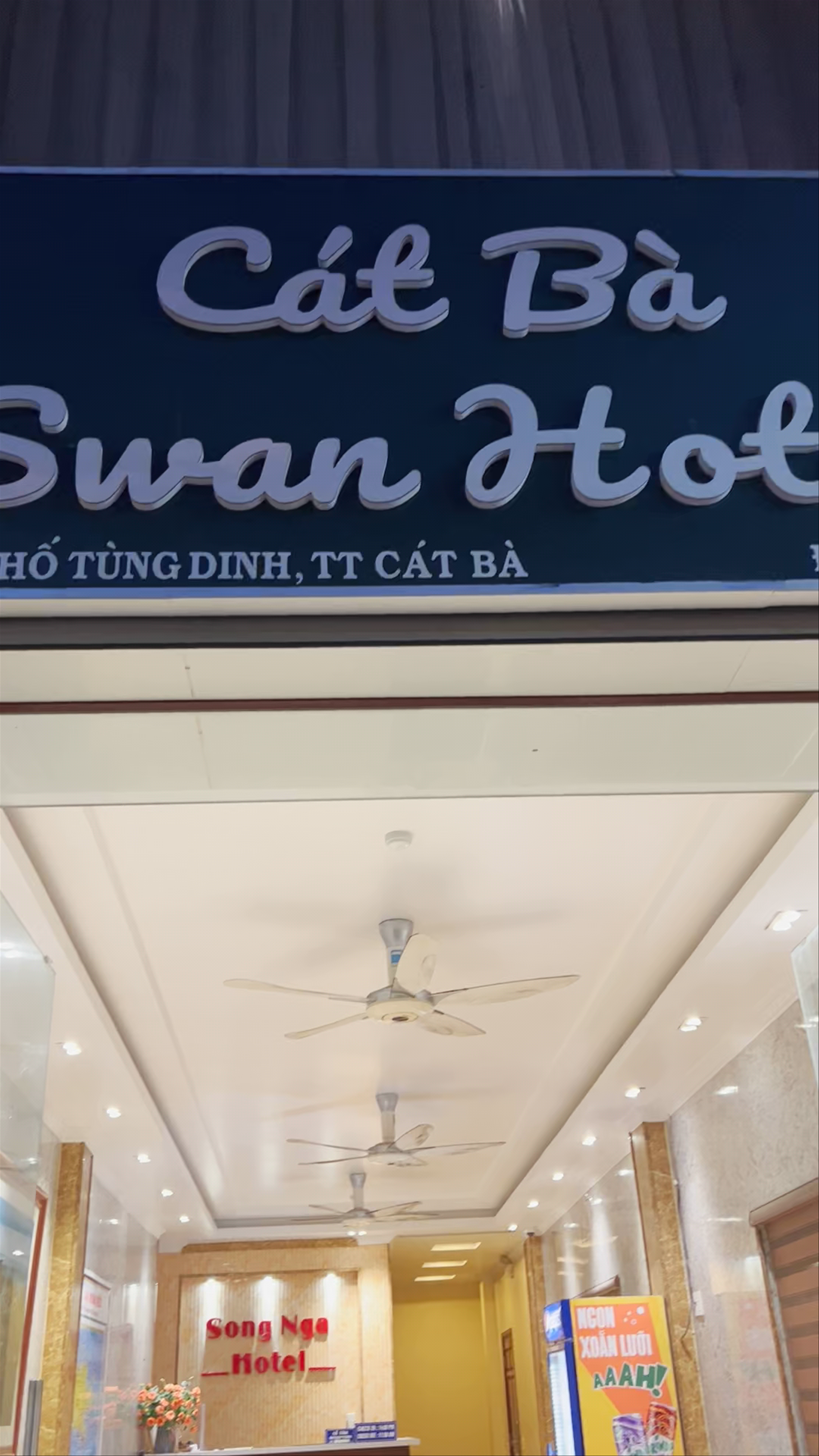 Cat Ba Swan Hotel