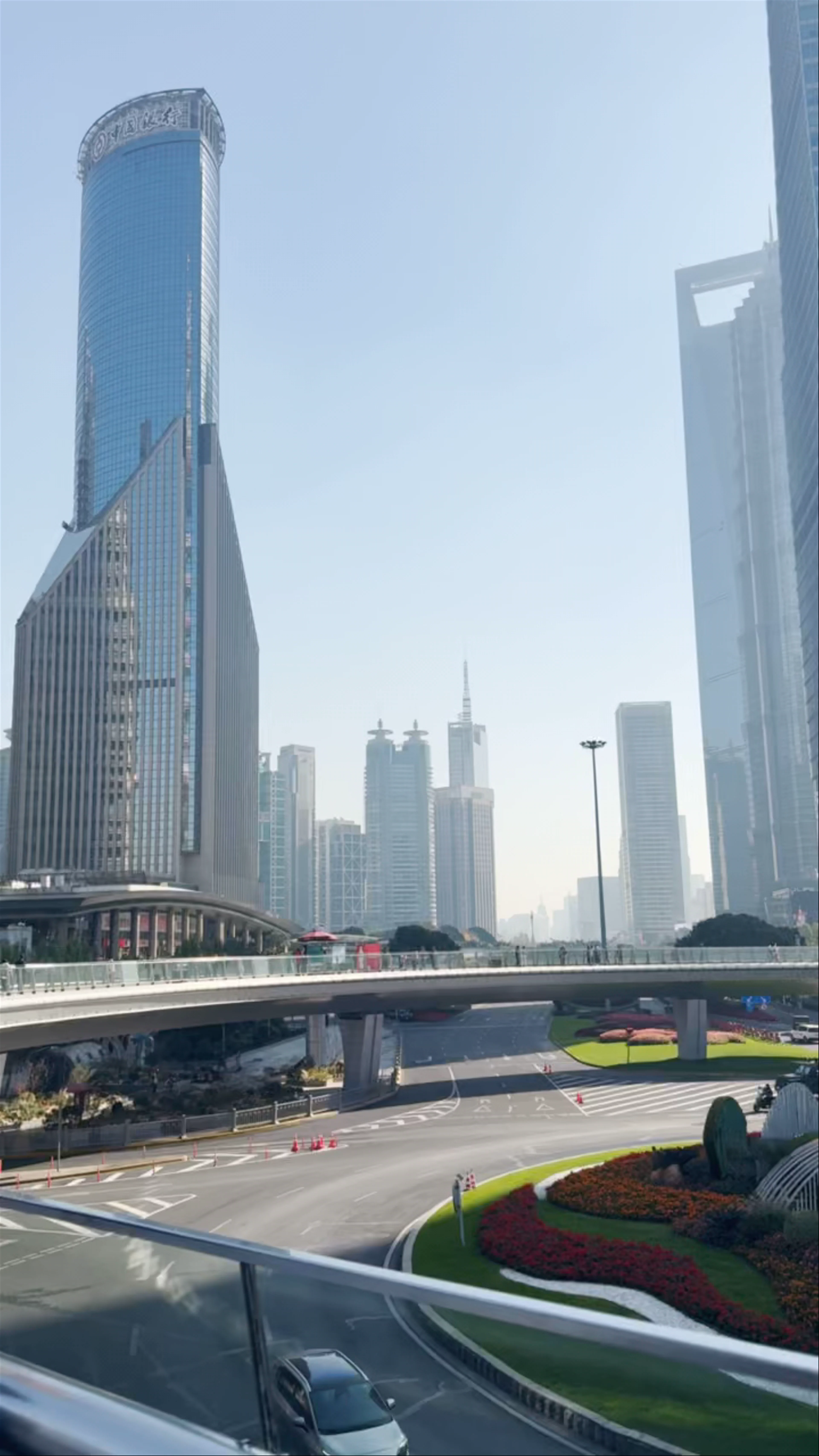 Mingzhu Roundabout, Lujiazui