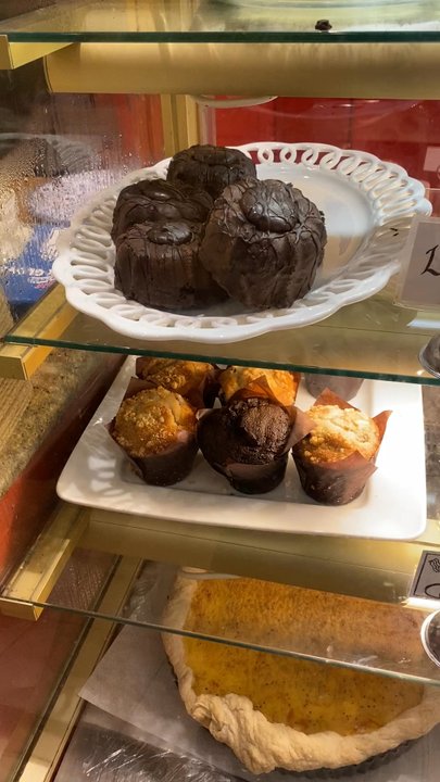 Dixie Cream Cafe - Dessert case... yum! - Coffee & Tea Near Me - Windermere, Florida