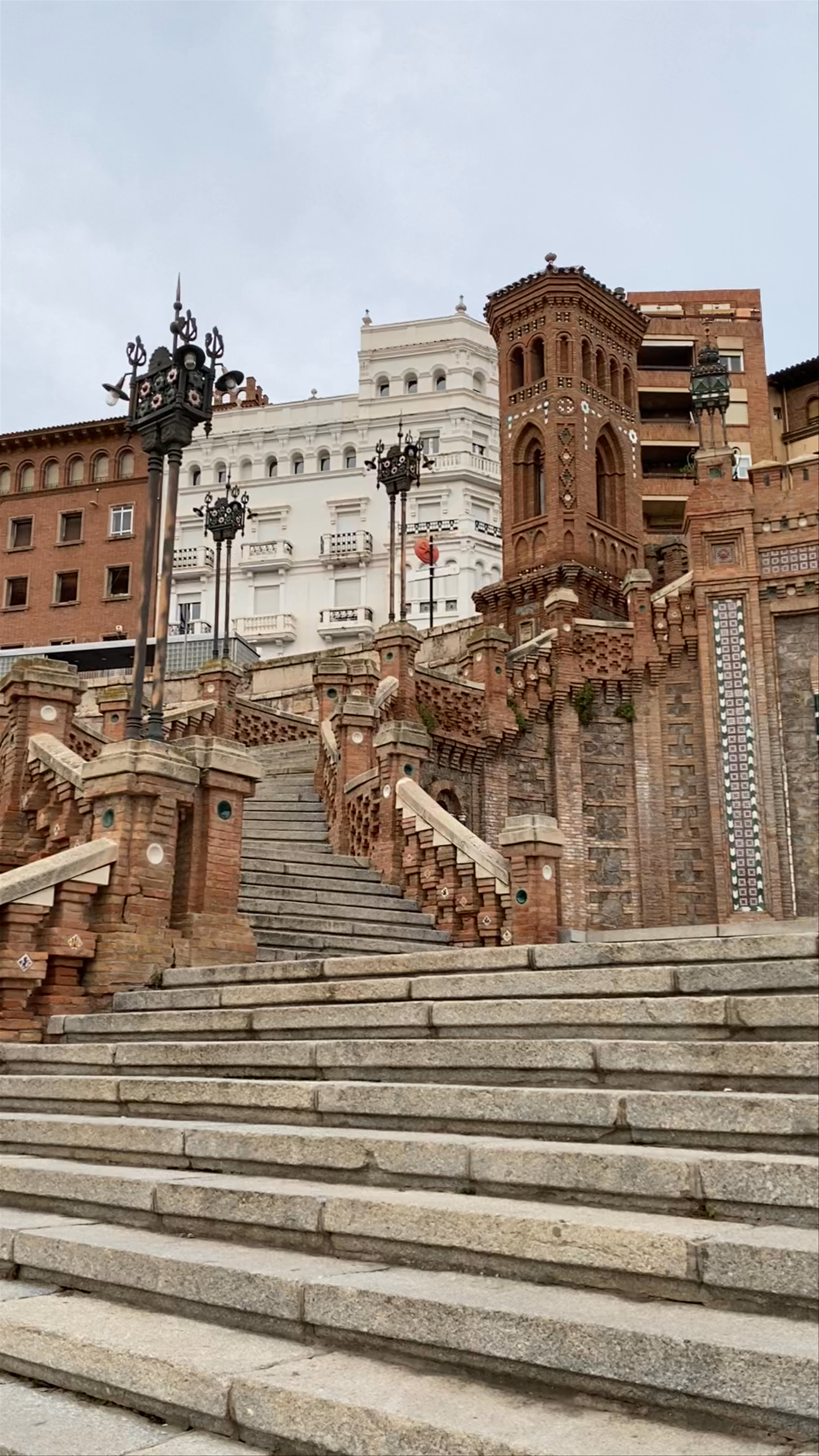 Escalinata del Óvalo: Majestic Stairs of Teruel