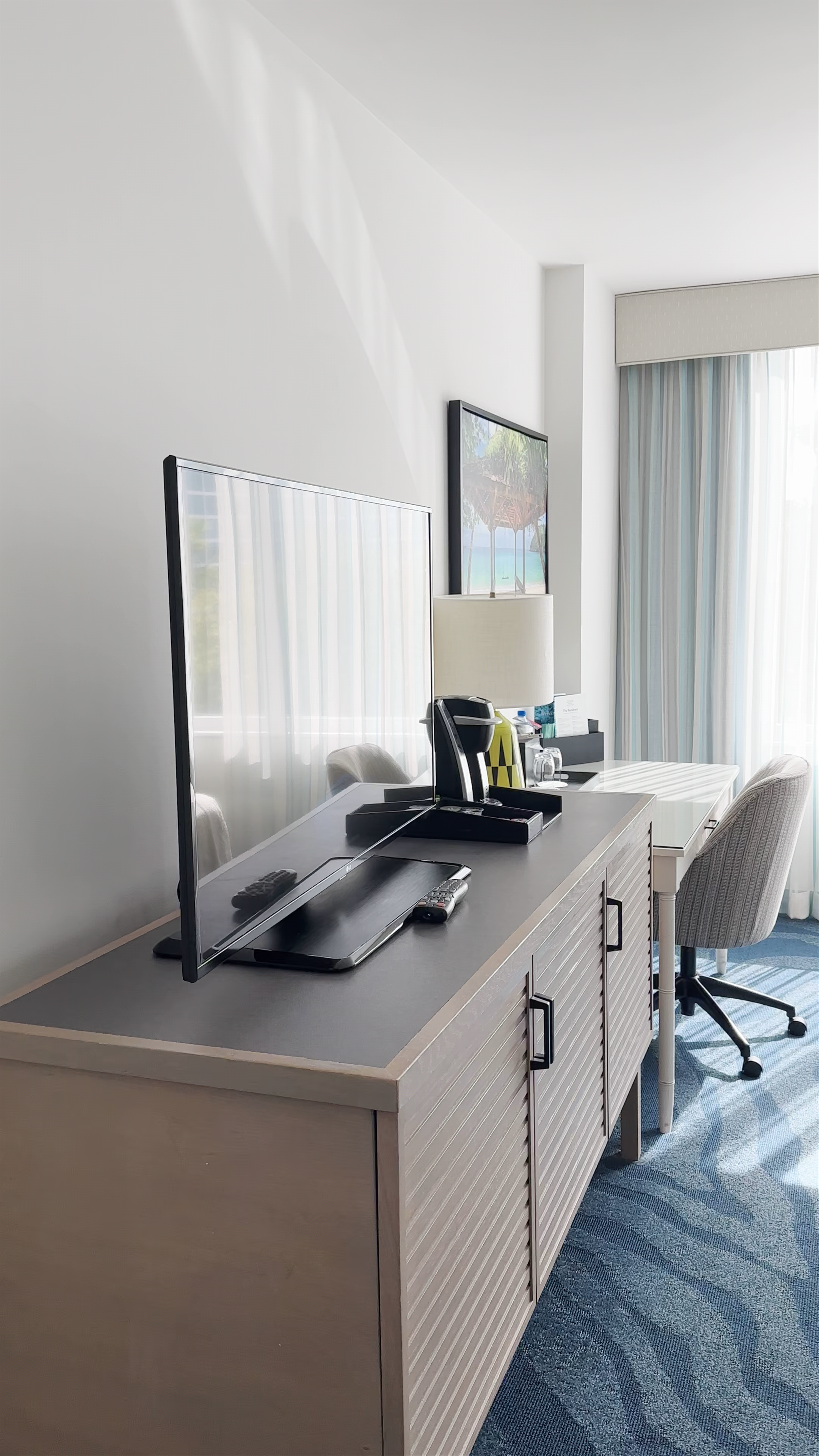 Loews Sapphire Falls Resort at Universal Orlando