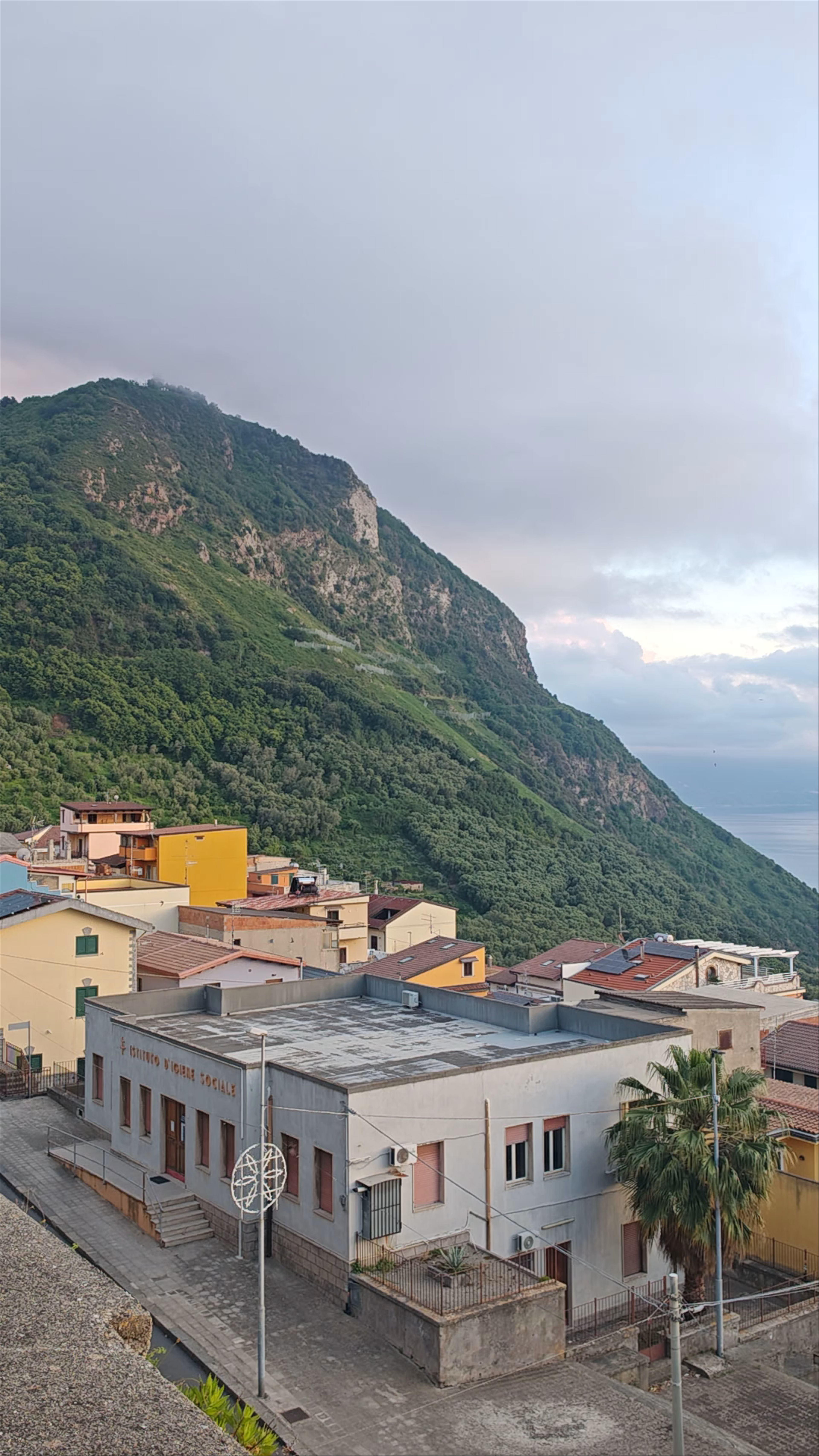 Sunset Serenity at Villa Mazzini, Palmi - Calabria's Coastal Charm
