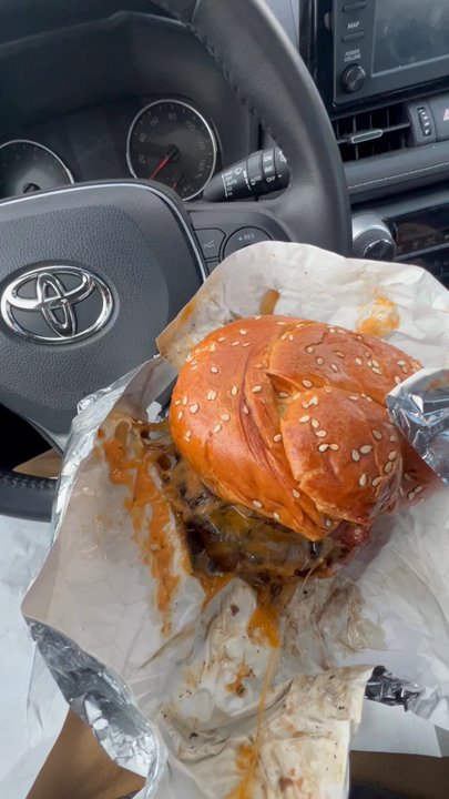 Paradise Pup - Double Char Burger - Fast Food Near Me - Des Plaines, Illinois