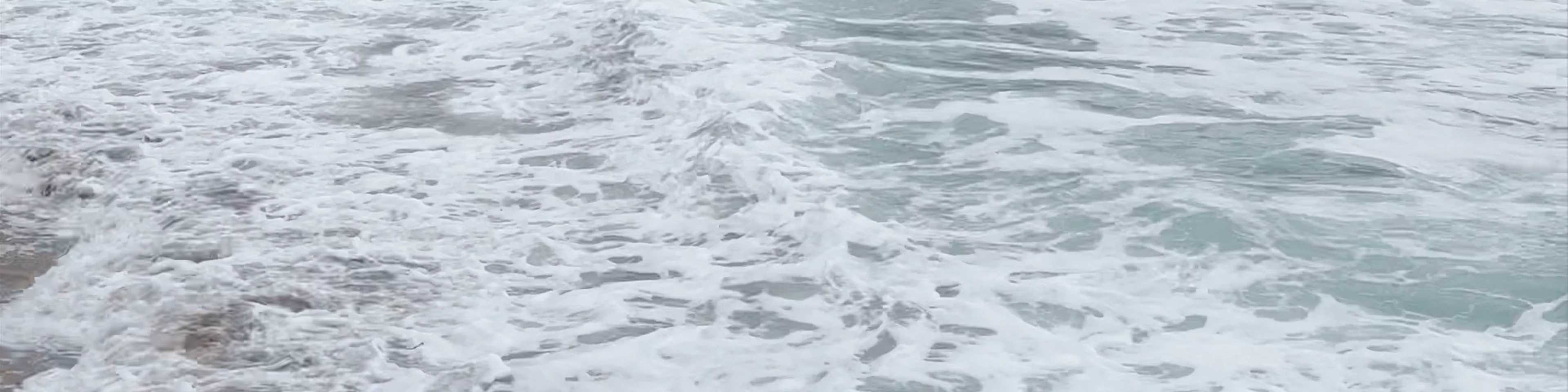 Coumeenoole Beach