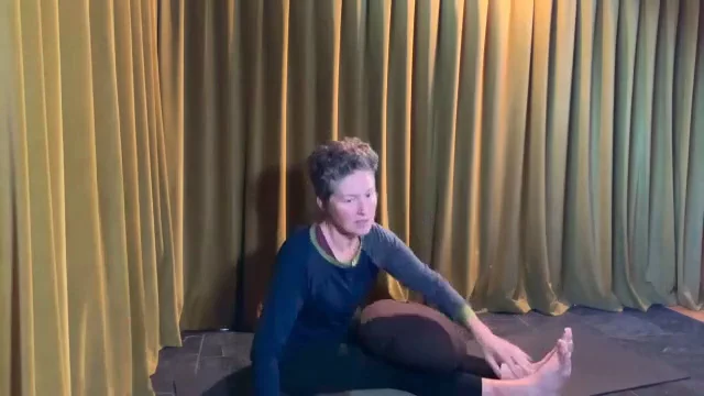 Easy moves. Evaluation meditation