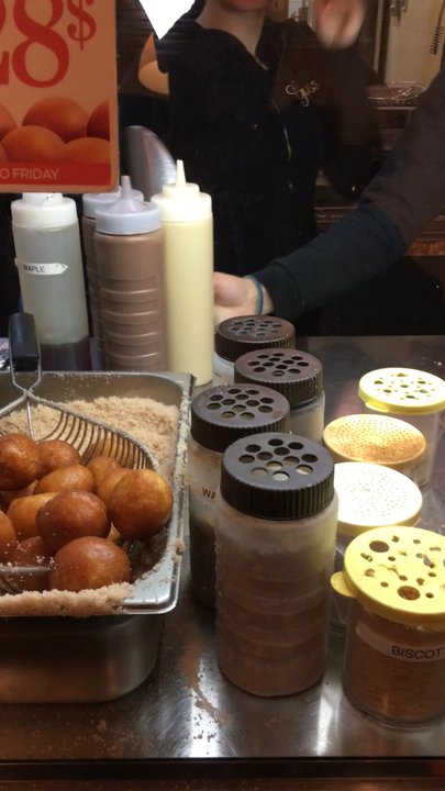 Mr. Puffs - Cinnamon sugar getting the season shake - Desserts Near Me - Laval, Quebec