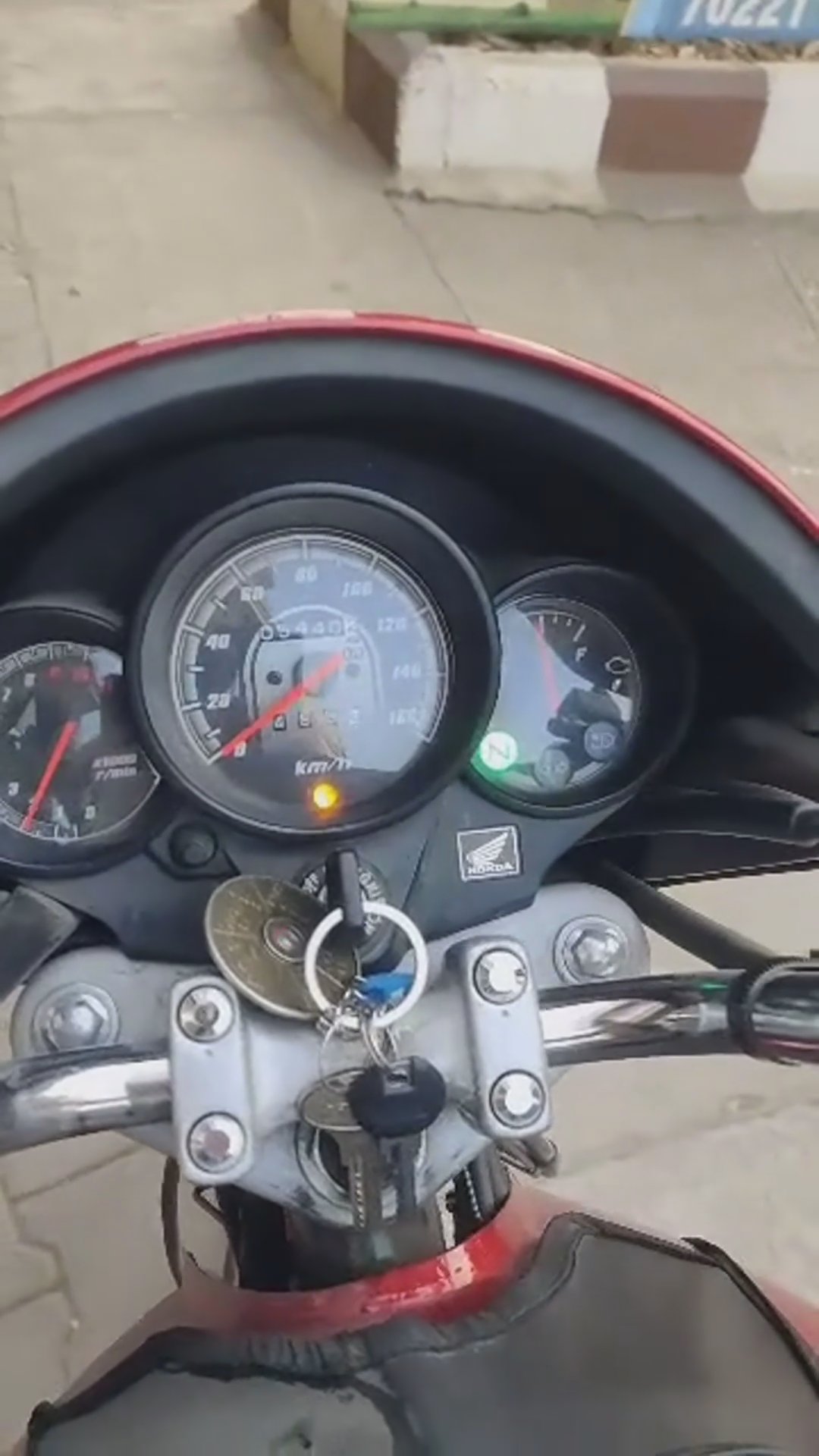 Walk-around video thumbnail