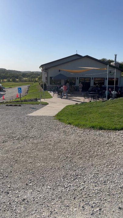 Madison County Winery - Wine Tasting Room Near Me - Saint Charles, Iowa