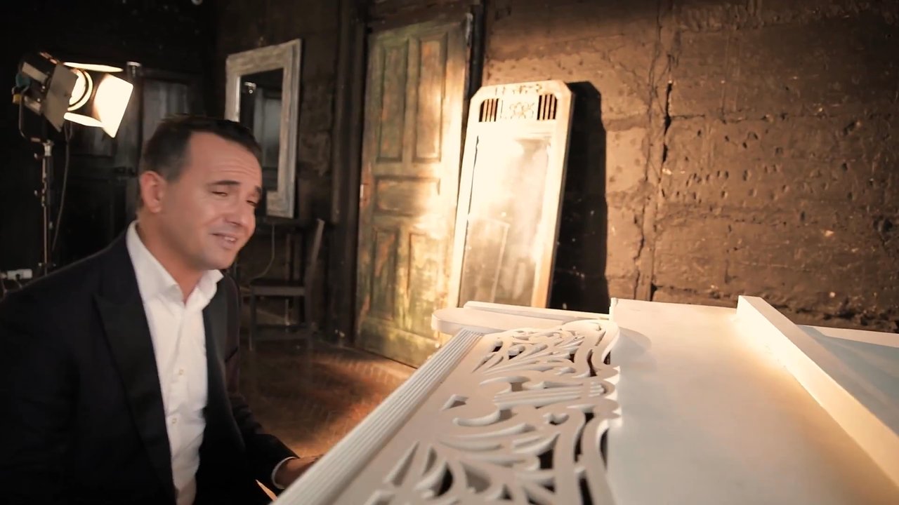 The Italian Tenor - Grazie - video