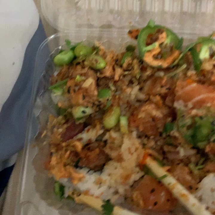 Pacific Poki - I need a refund! Sushi rollls should not immediately break!!!! - Poke Near Me - Fresno, California