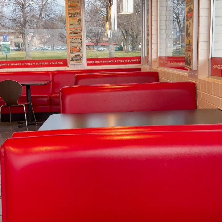Hermie's Drive-In - Great food old fashion diner - Sandwiches Near Me - Cedar City, Utah