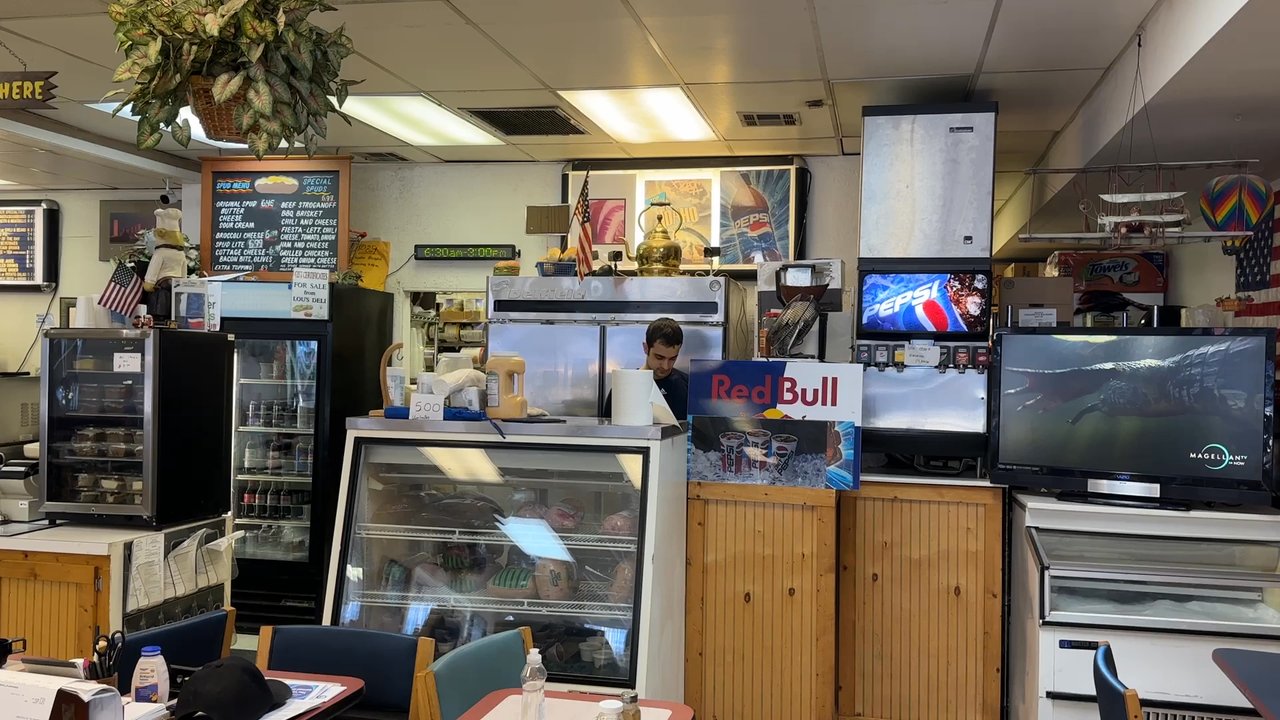 Lou's Deli - Inside front counter - Delis Near Me - Tulsa, Oklahoma