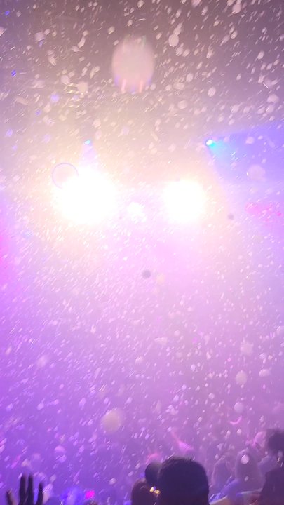 Discovery Cube Orange County - Bubbles Falling Filling The Room - Children's Museums Near Me - Santa Ana, California