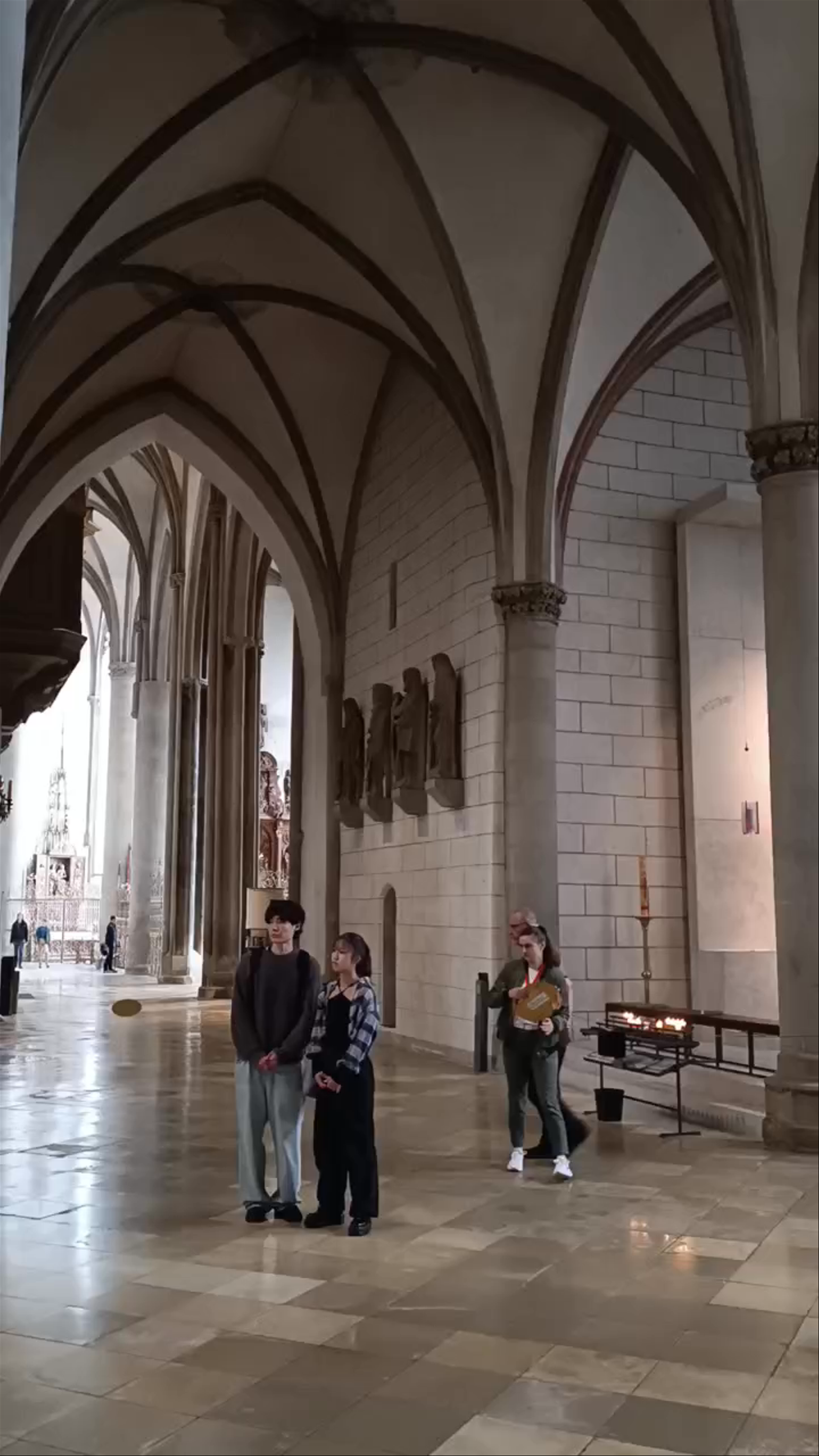 Catedral de Augsburgo: Gothic Grandeur and Historic Peace in Bavaria