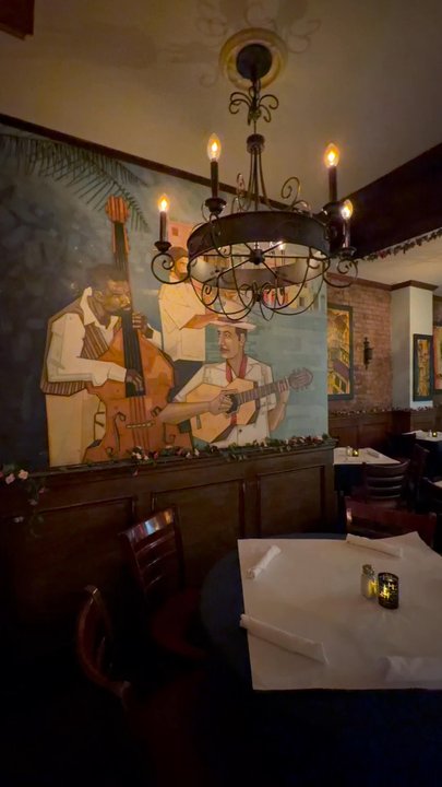 Guantanamera - Inside - Cuban Near Me - New York, New York