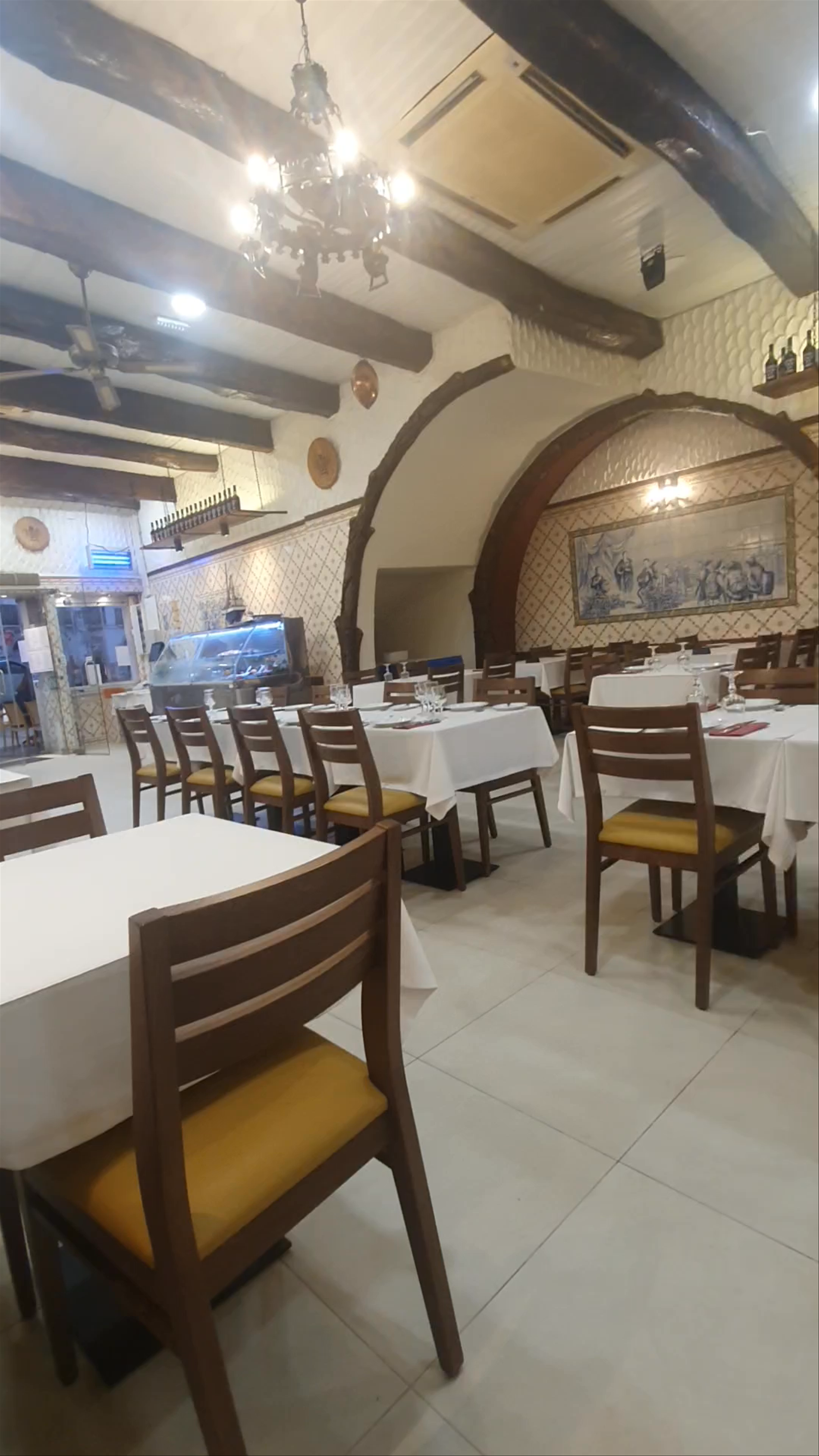 “2 Irmãos” Restaurant