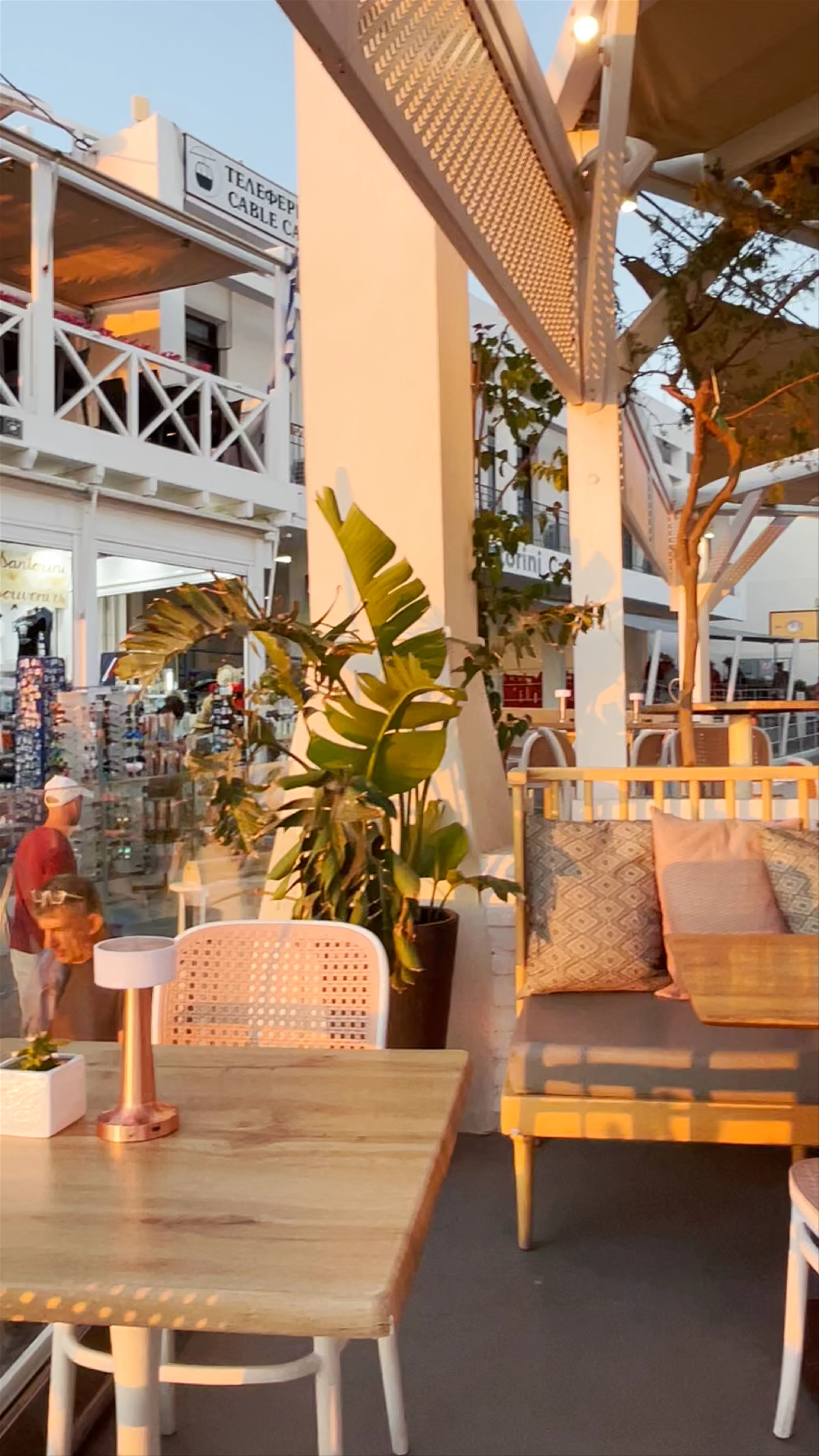 Idol Restaurant Bar