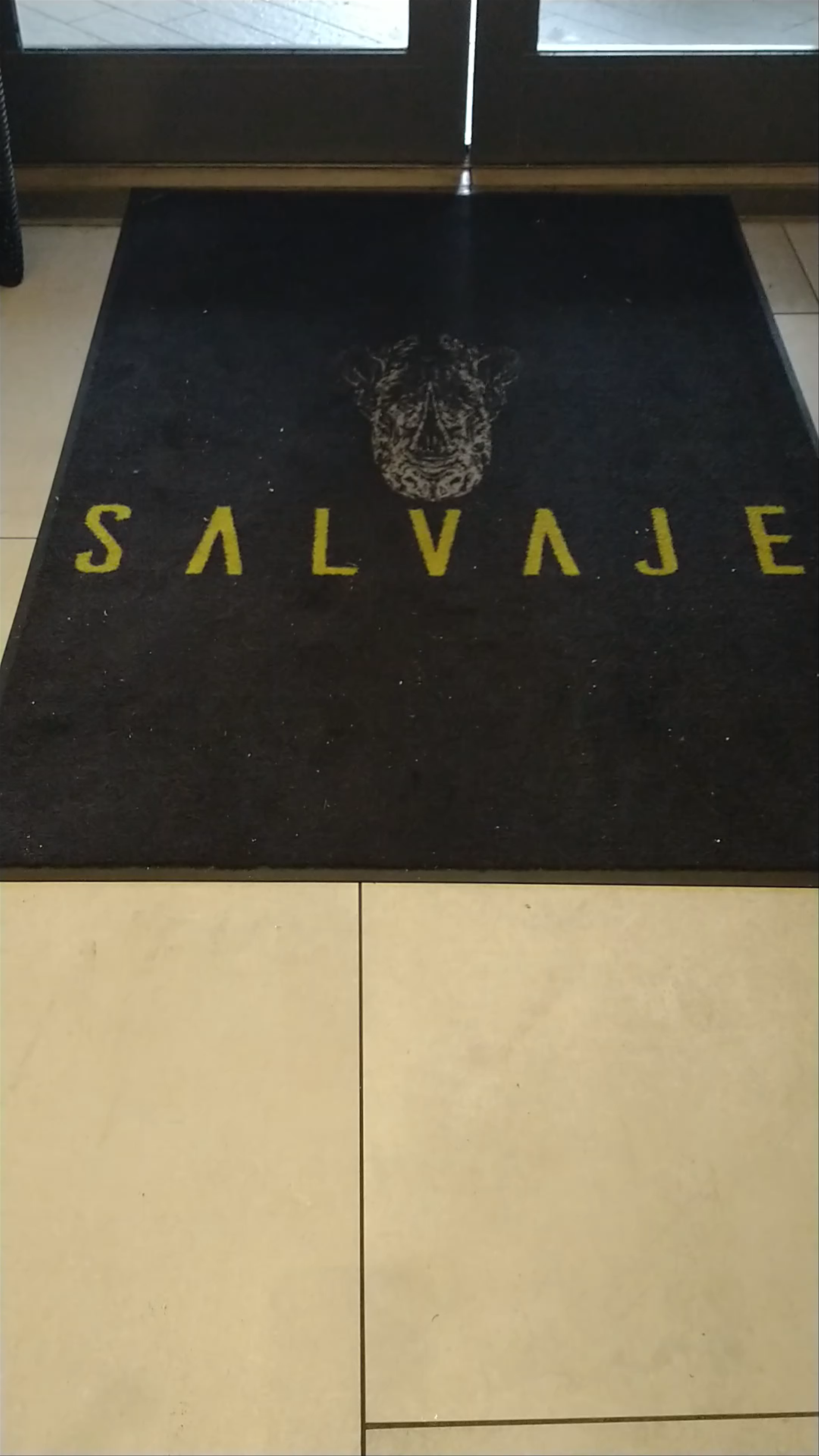 Salvaje Miami: Stylish Lounge & Bar Experience on Northeast 34th Street