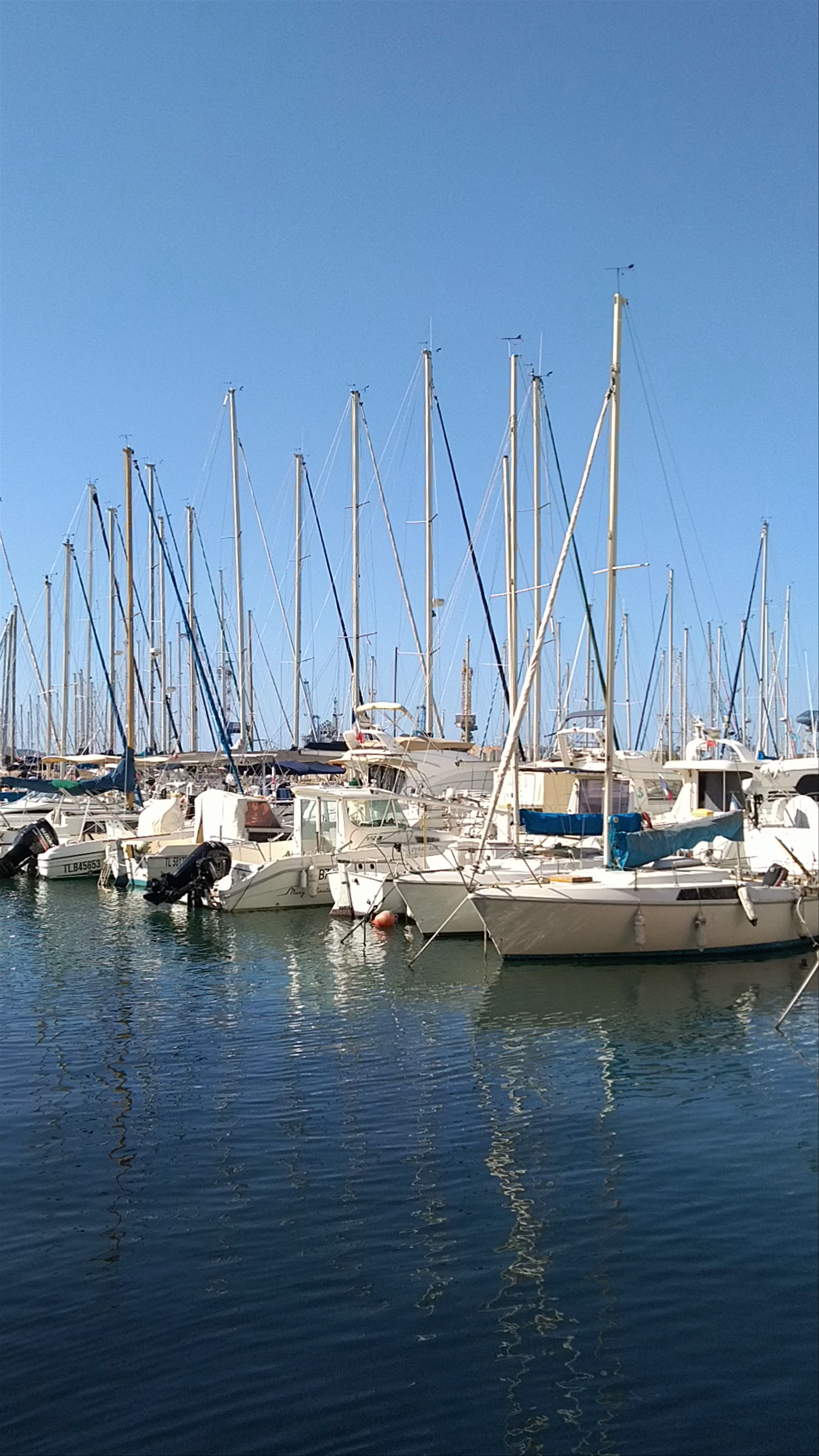 Port de Toulon: A Serene Afternoon in the French Riviera Harbor