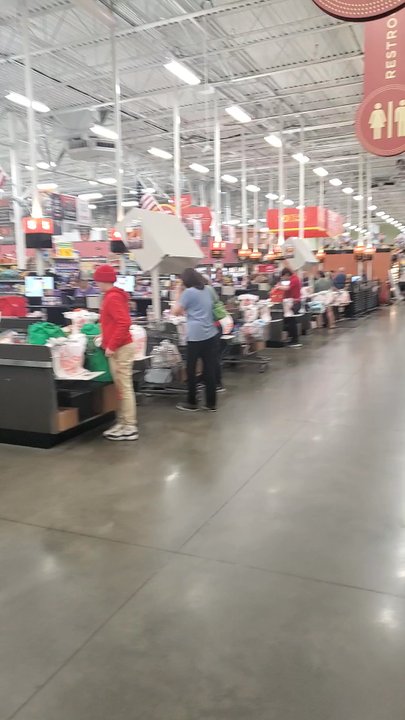H-E-B - They be working at Heb - Gas Stations Near Me - Hudson Oaks, Texas