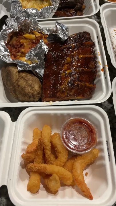 Ruby Tuesday Hawaii - Windward Mall - Bars Near Me - Kaneohe, Hawaii