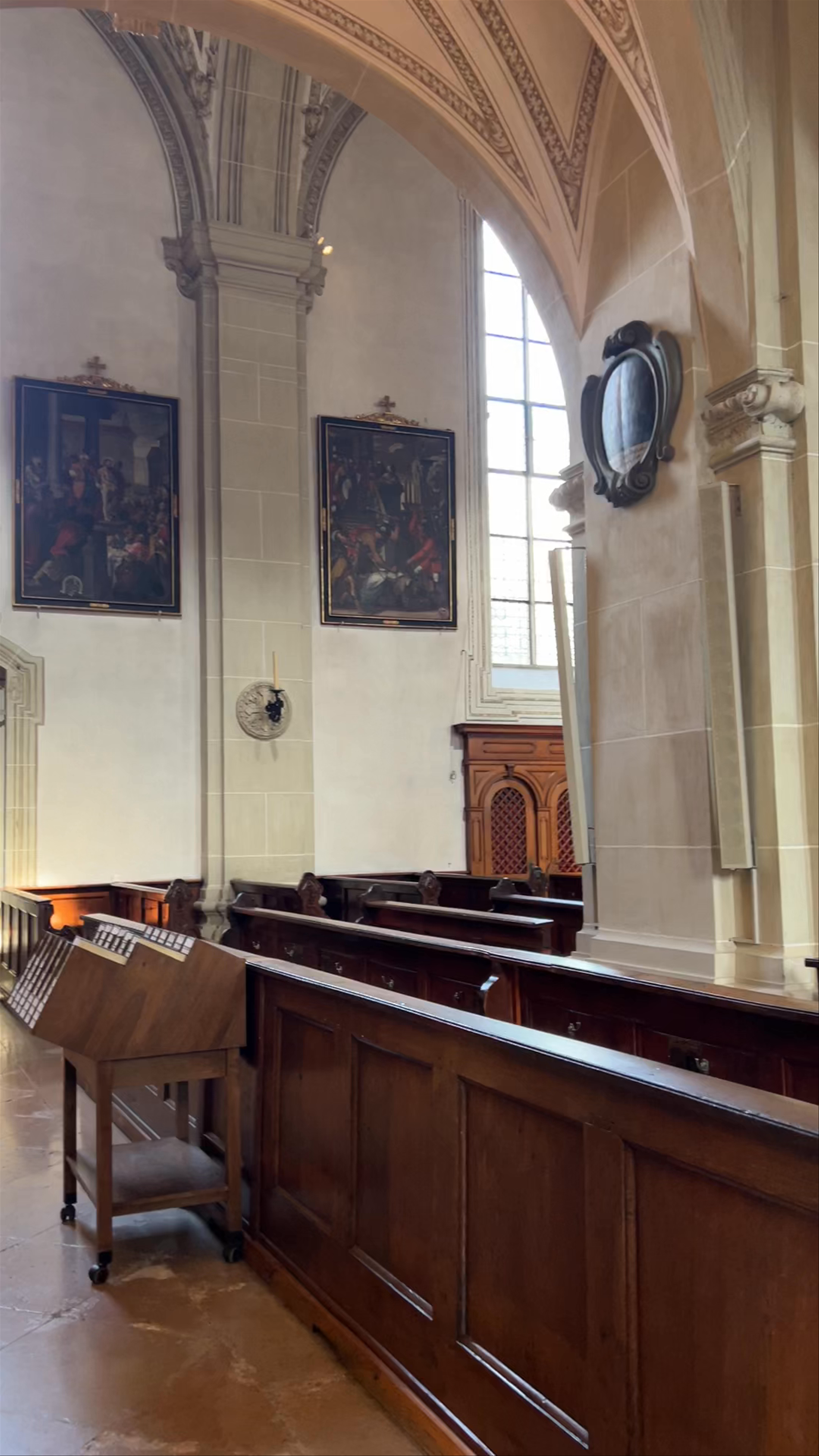 Church of St. Leodegar: Majestic Sacred Space in Luzern