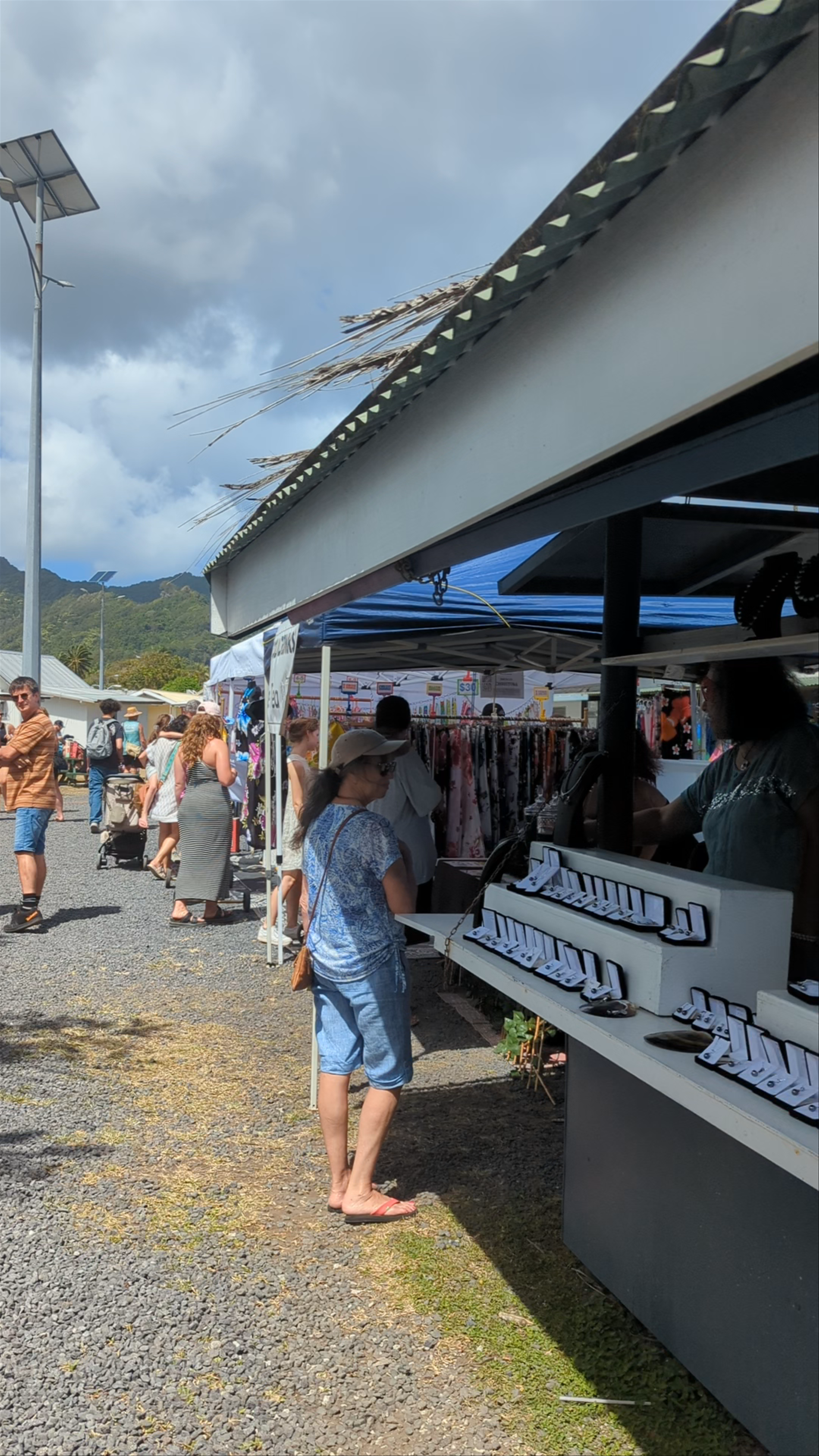 Punanga Nui Market