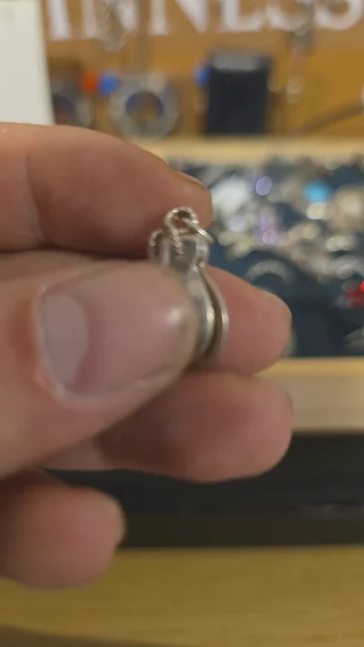 £15). 925 sterling silver charm extremely heavy  imagen 1