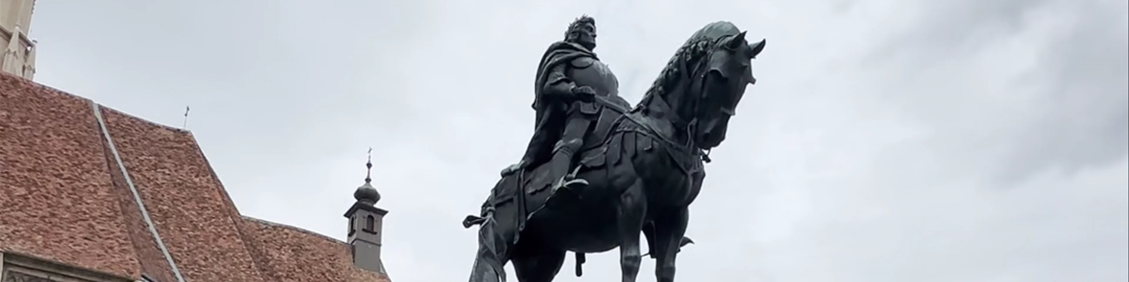 Monumento a Matías Corvino en Cluj-Napoca