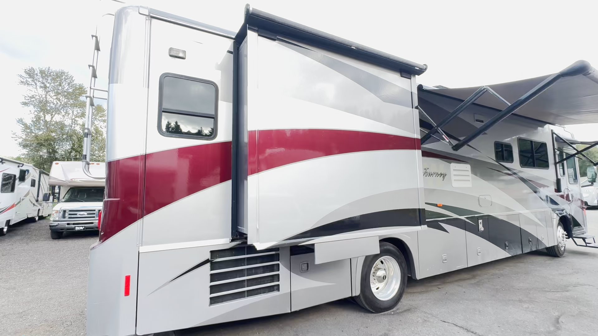 Truck City RV - #20313 - 2009 Winnebago Journey Diesel Pusher