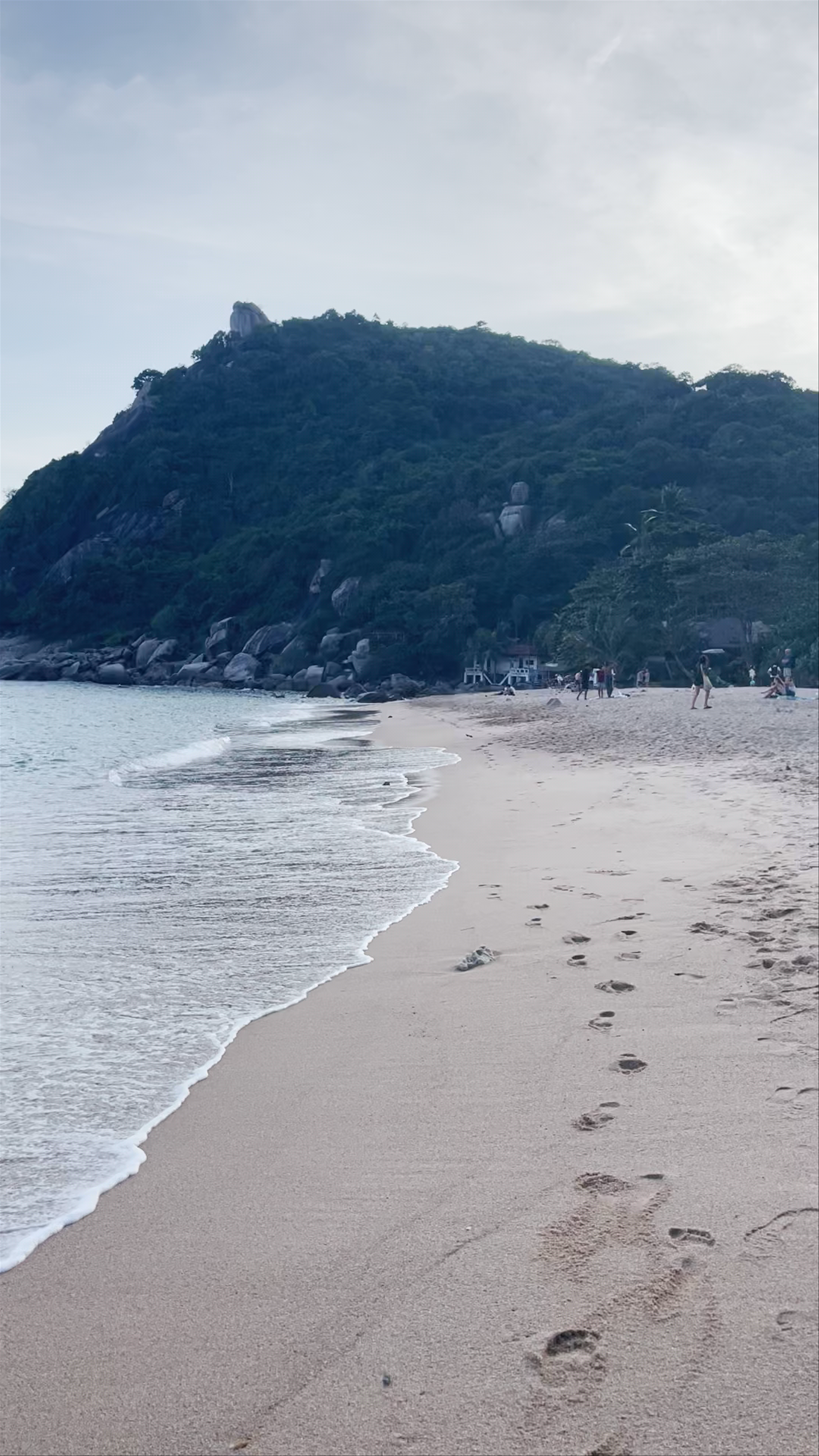 Ao Tanote Beach: Serene Coastal Escape in Ko Pha-ngan, Thailand
