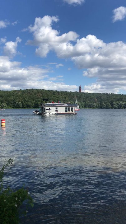 Kleine Badewiese - Biergarten an der "Kleinen Badewiese". Blick auf die Havel! - German Near Me - Berlin, BE