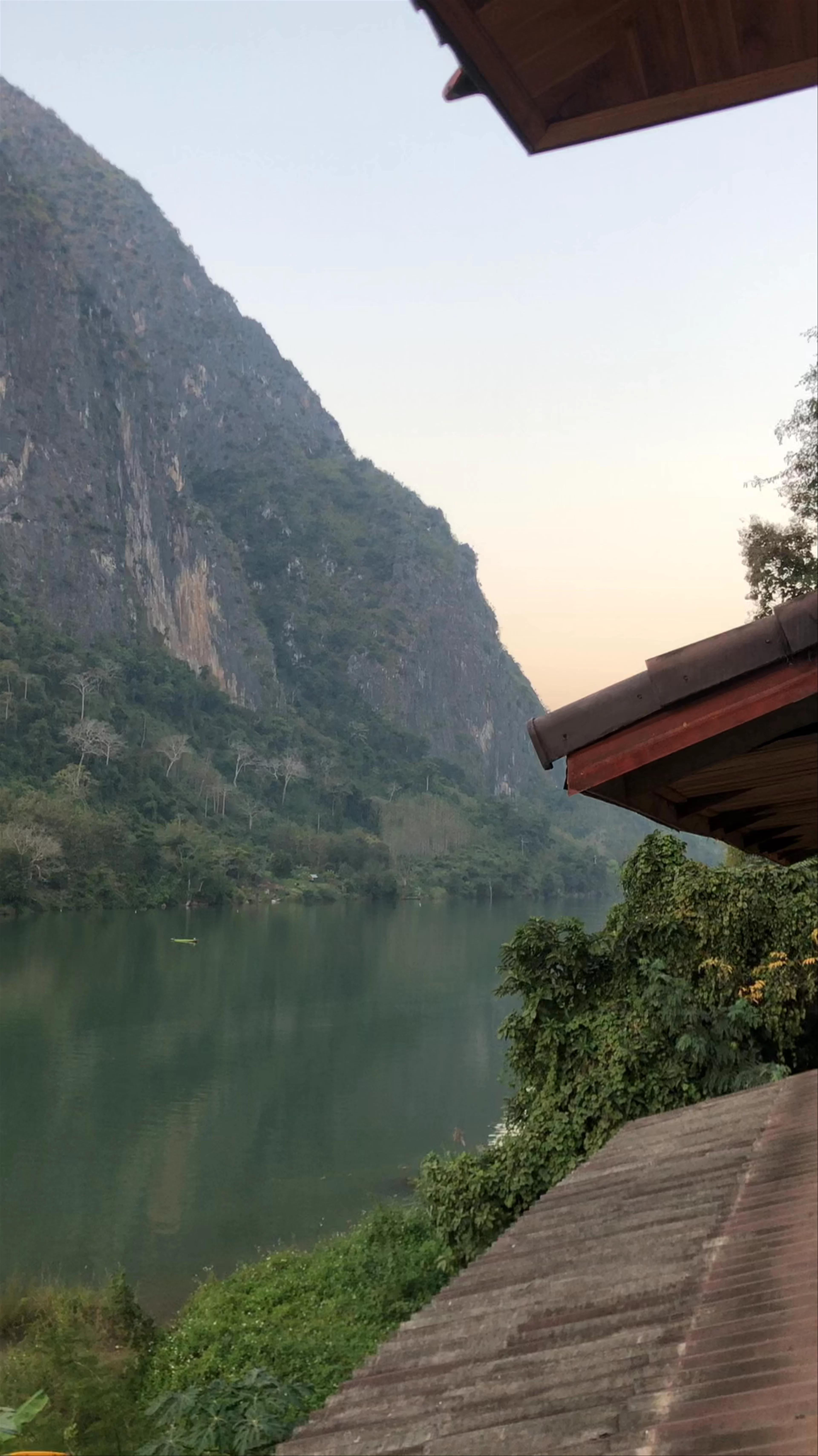 Nong Kiau Riverside