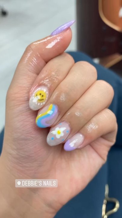 Debbies Waxing & Nails - Nails by Monica - Nail Salons Near Me - Montebello , California