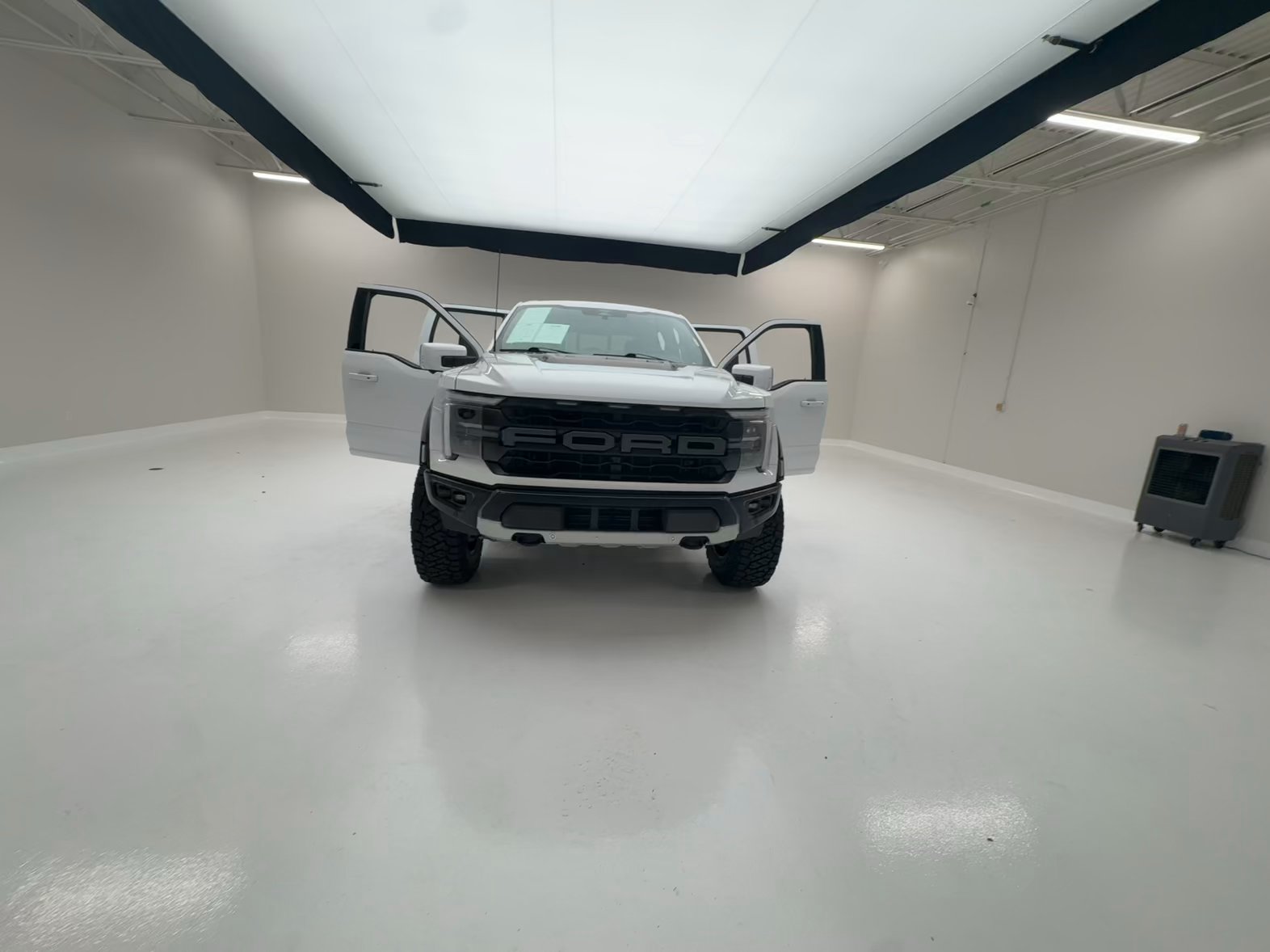 Lifted Trucks - #TX10680 - 2025 Ford F-150 Raptor SuperCrew