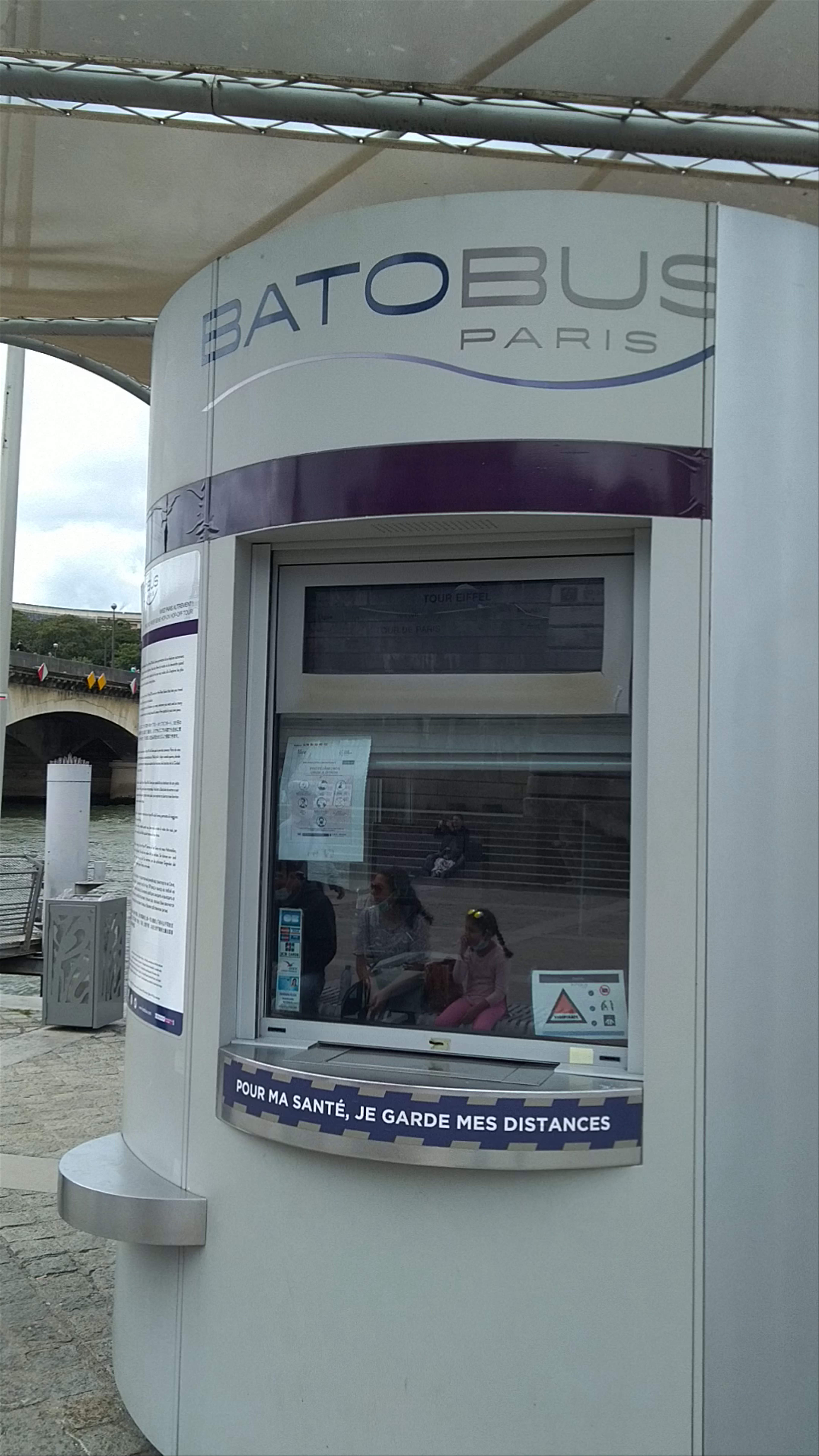 Batobus Tour Eiffel