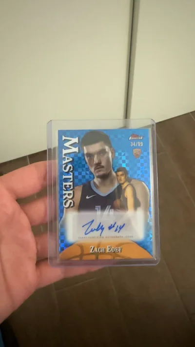Topps Zach Edey 34/99 image 1