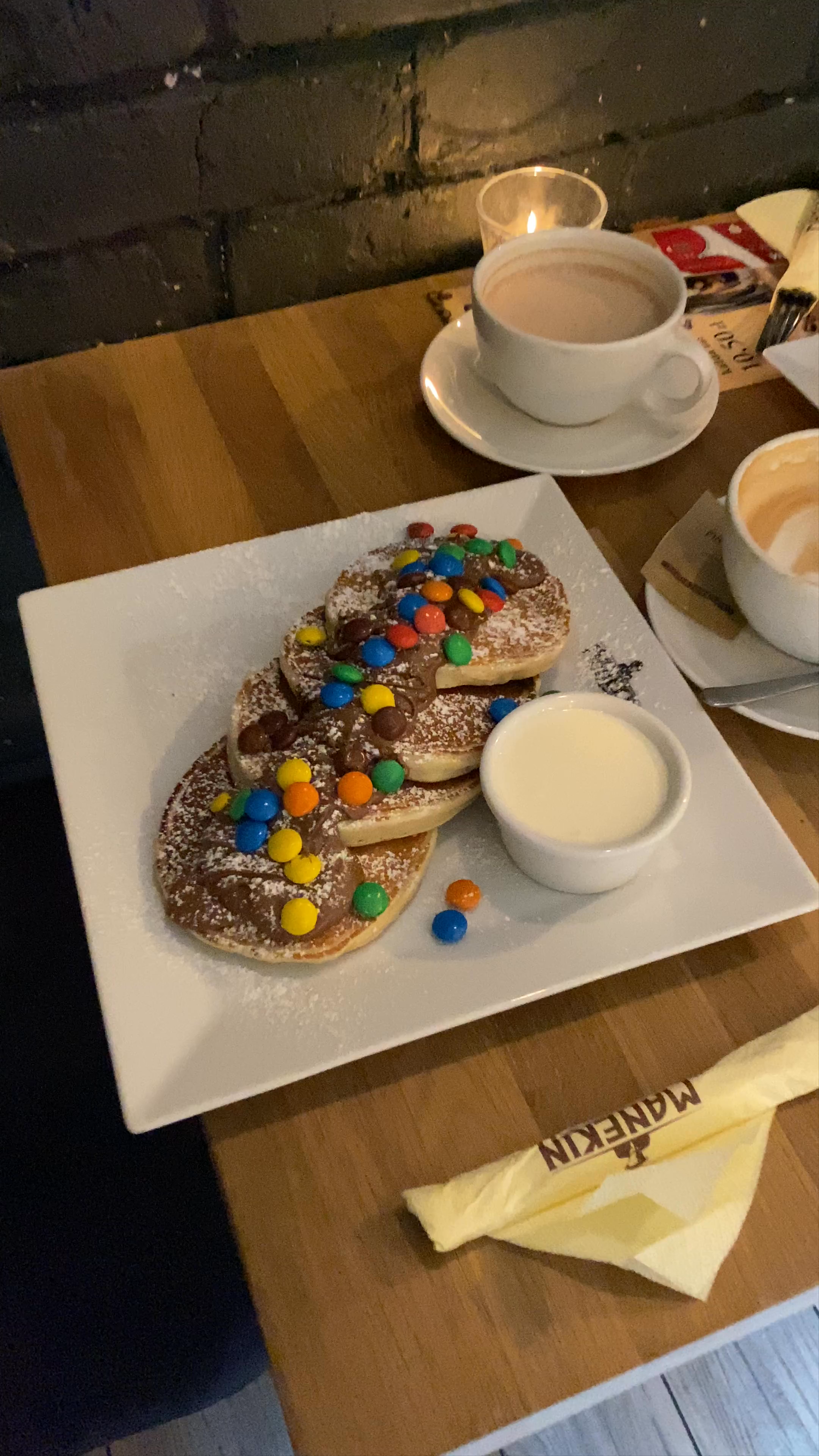 Cozy Café Delight in Lublin: Sweet Pancakes and Warm Drinks at Manekin
