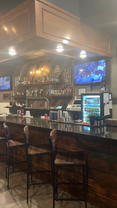 17 Public Square - Bars Near Me - Medina, Ohio
