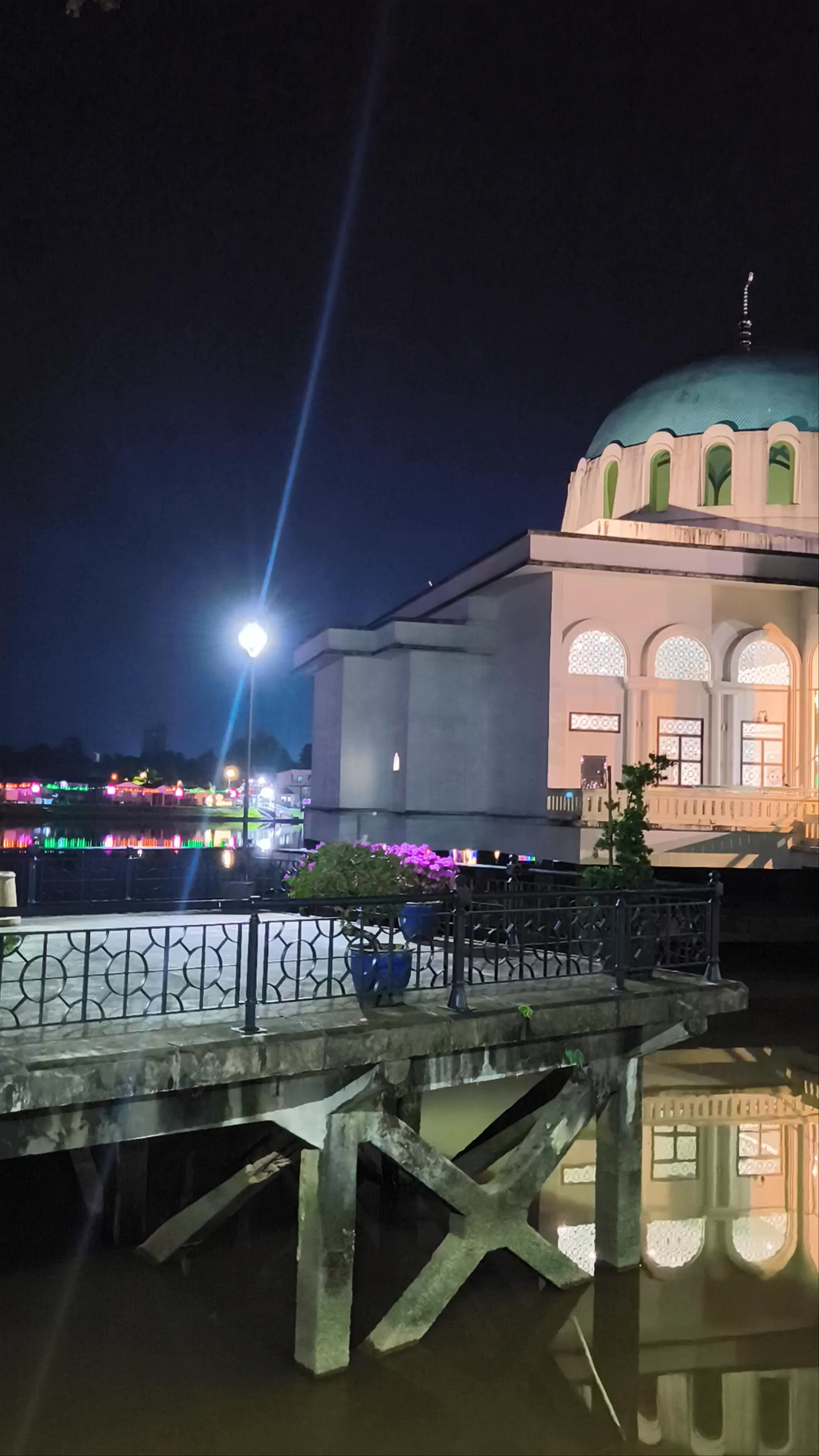 India Mosque Kuching: Nighttime Tranquility by the Waterfront