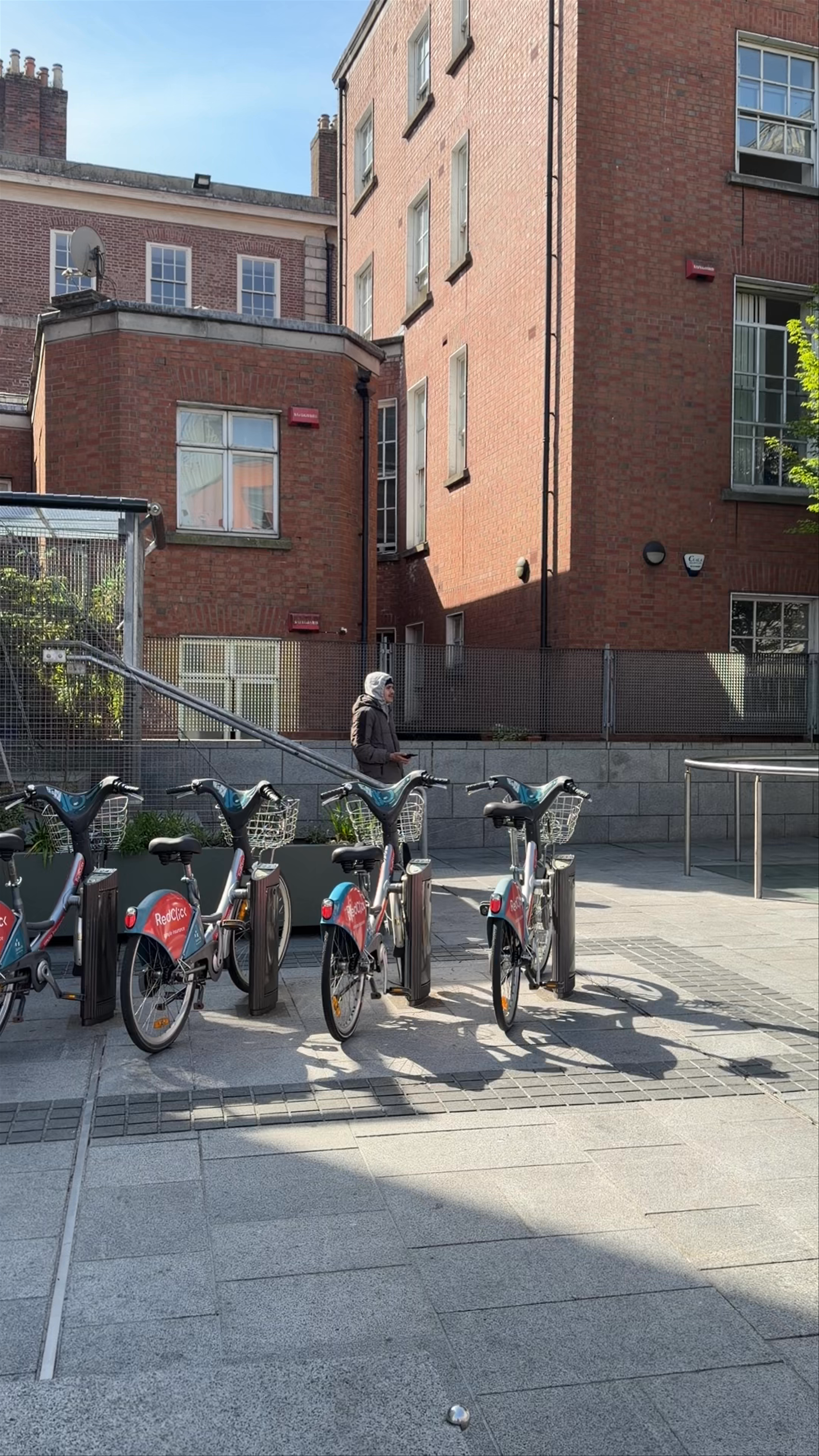 Barnardo Square