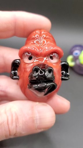 Preview pic of Ruby red gorilla