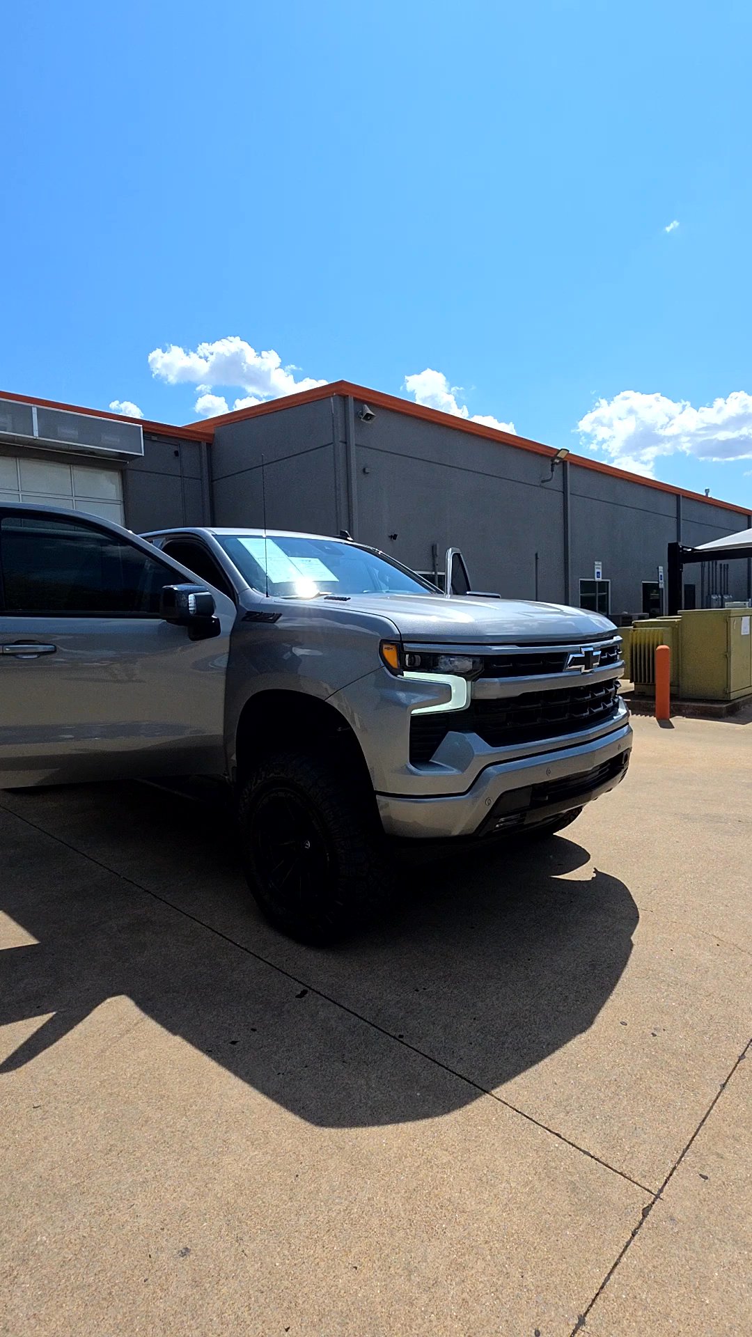 Lifted Trucks - #TX10905 - 2024 Chevrolet Silverado 1500 RST Crew Cab
