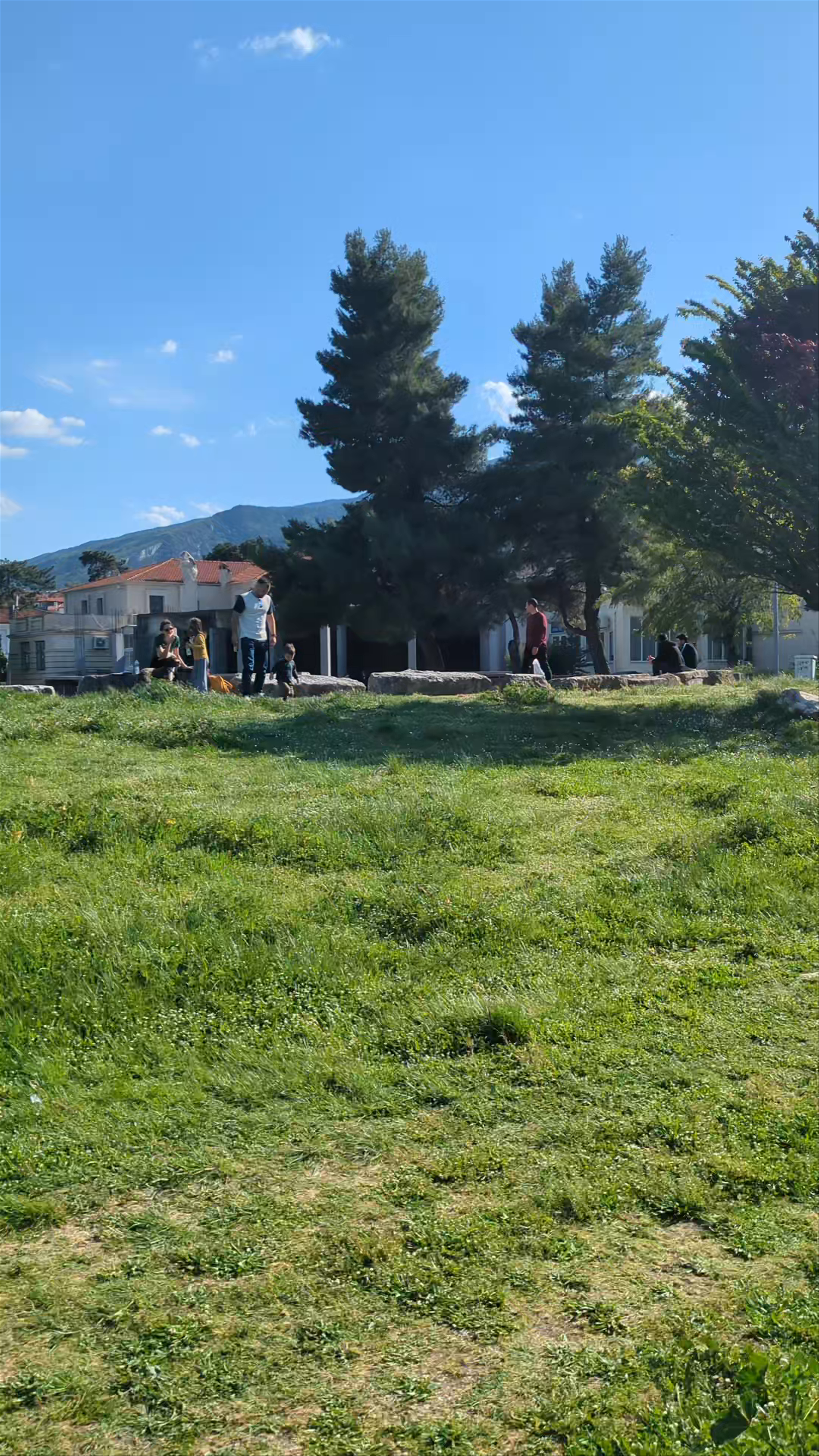 Peaceful Urban Park Stroll at Υδατοεξαμενή, Litochoro, Greece